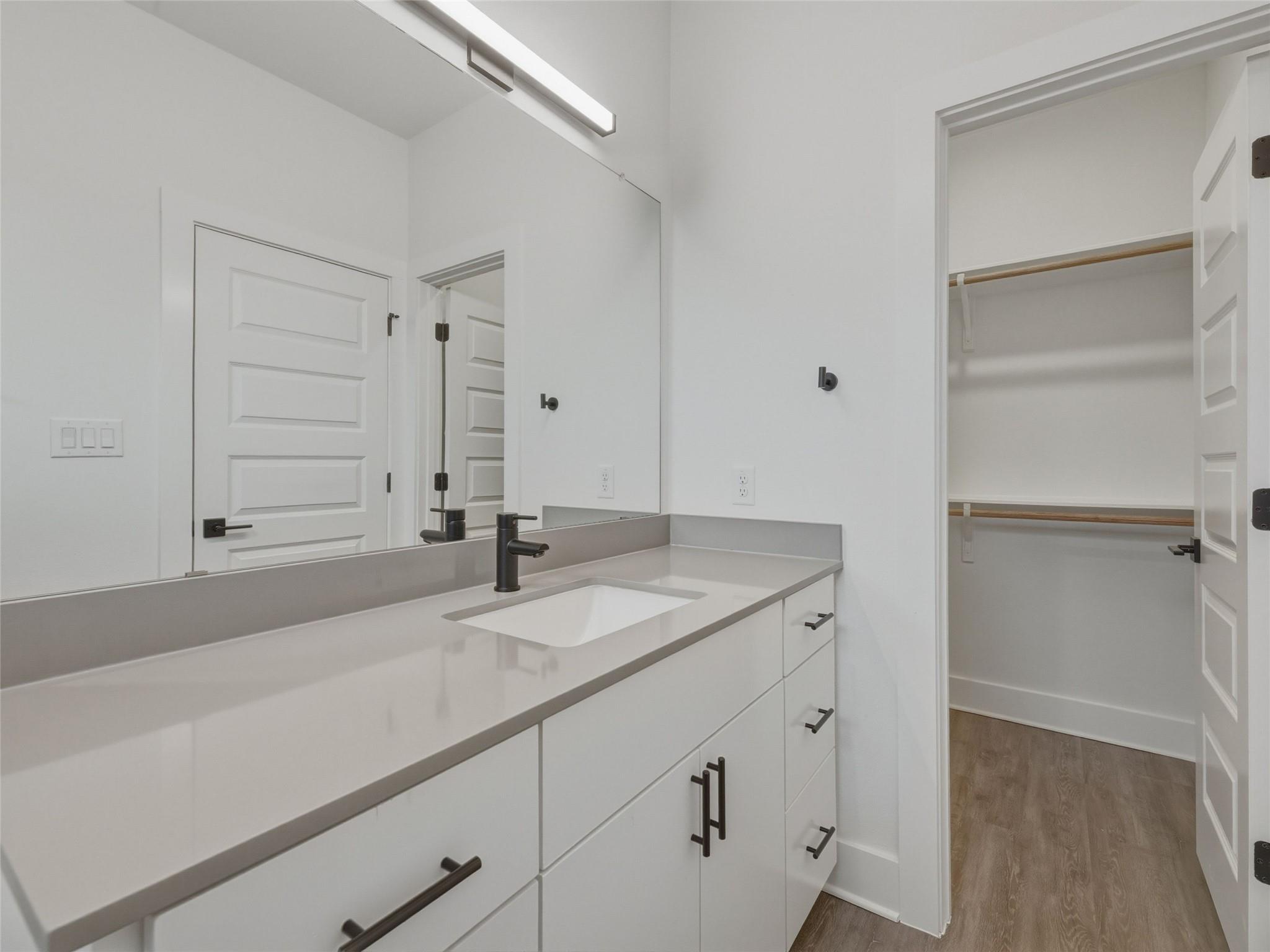 2009 Iroquois Ln, Austin, TX 78741