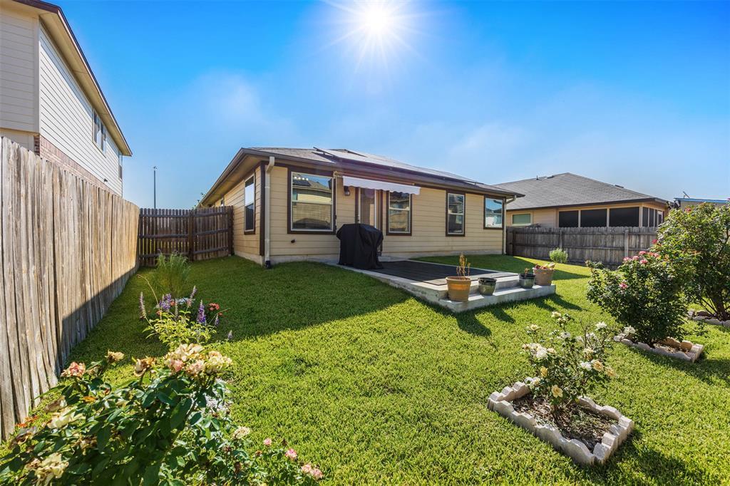 320 Ammonite Ln, Jarrell, TX 76537