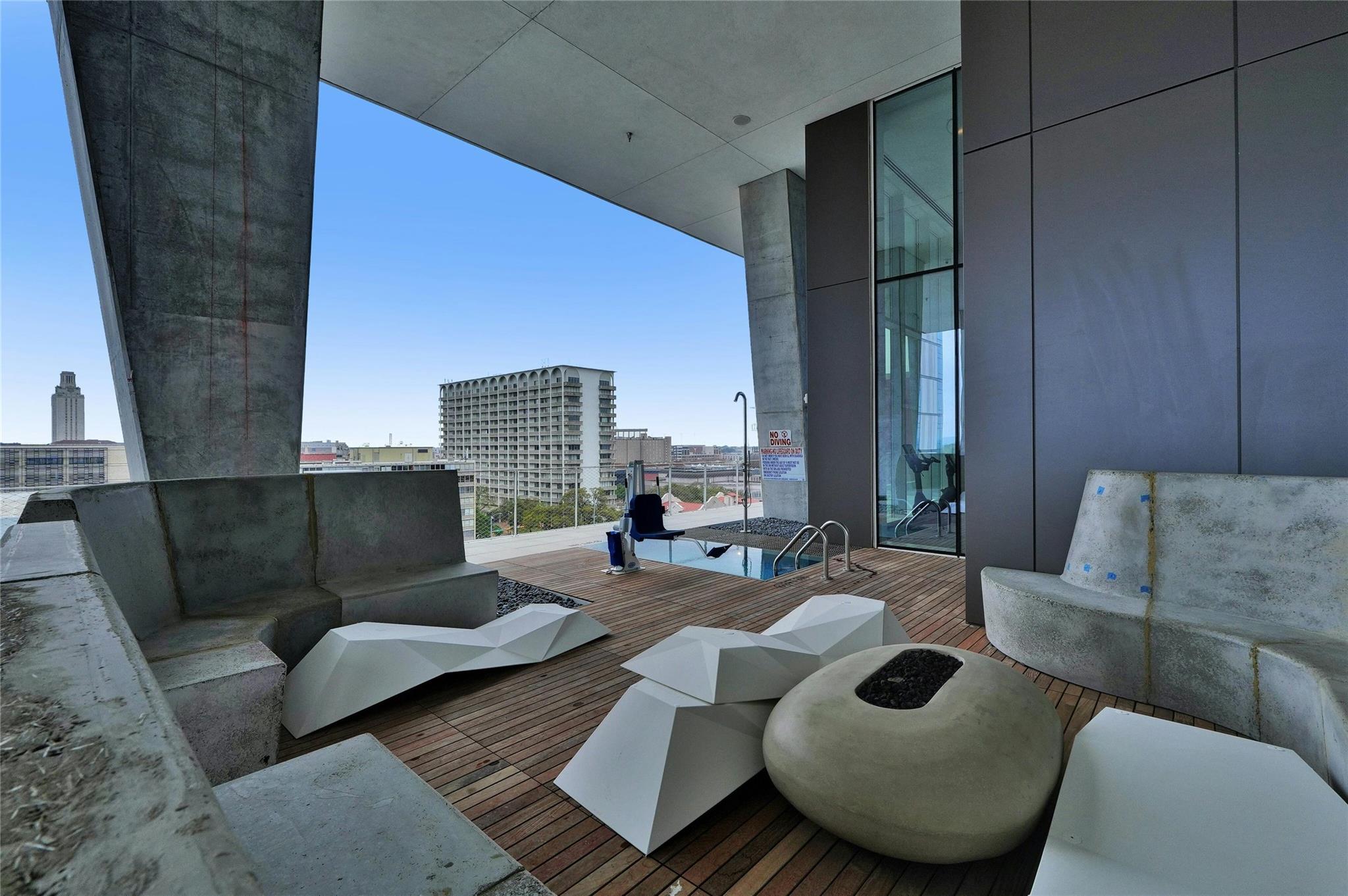 313 W 17th St # 1503, Austin, TX 78701