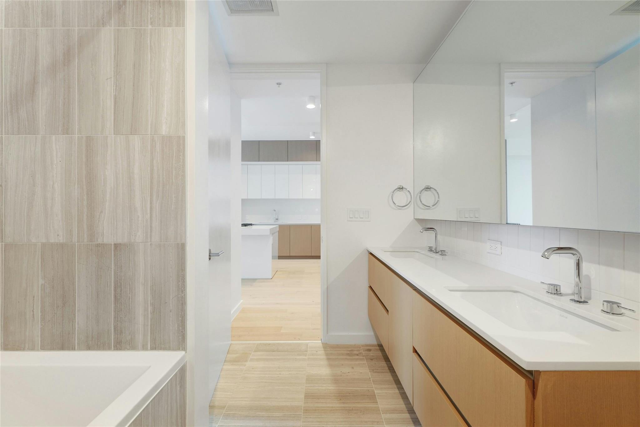 313 W 17th St # 1503, Austin, TX 78701