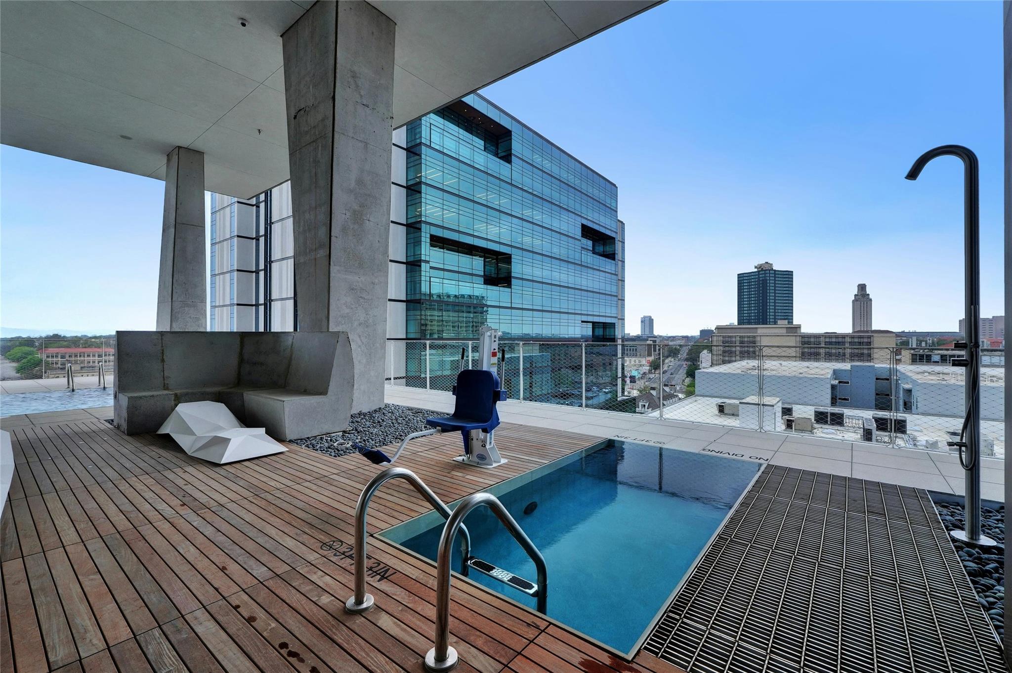 313 W 17th St # 1503, Austin, TX 78701