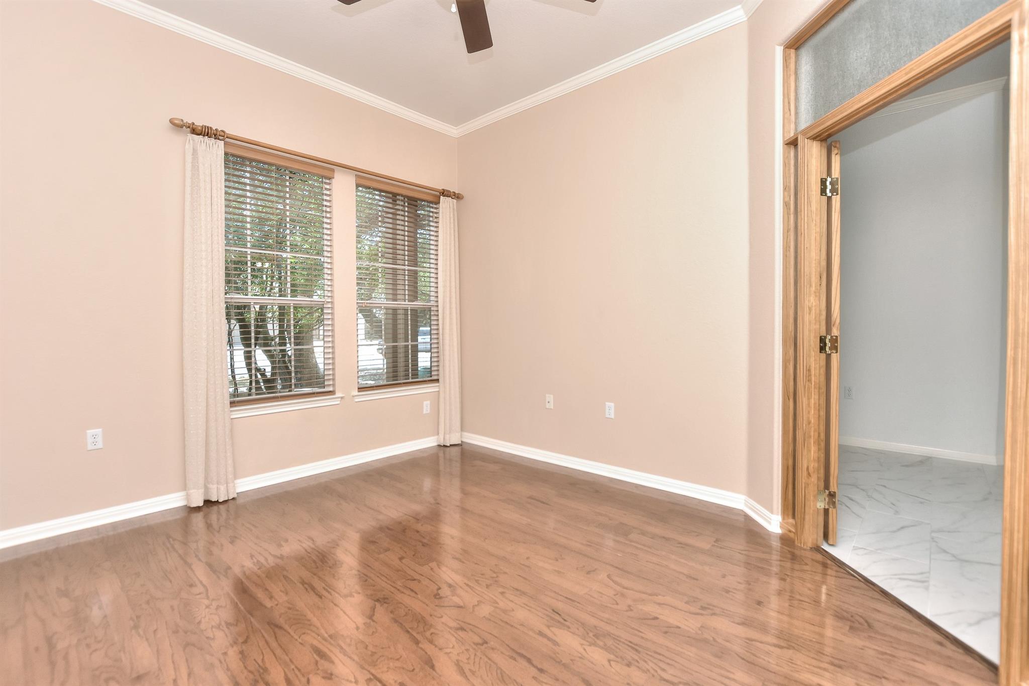 106 Longhorn Trl, Georgetown, TX 78633