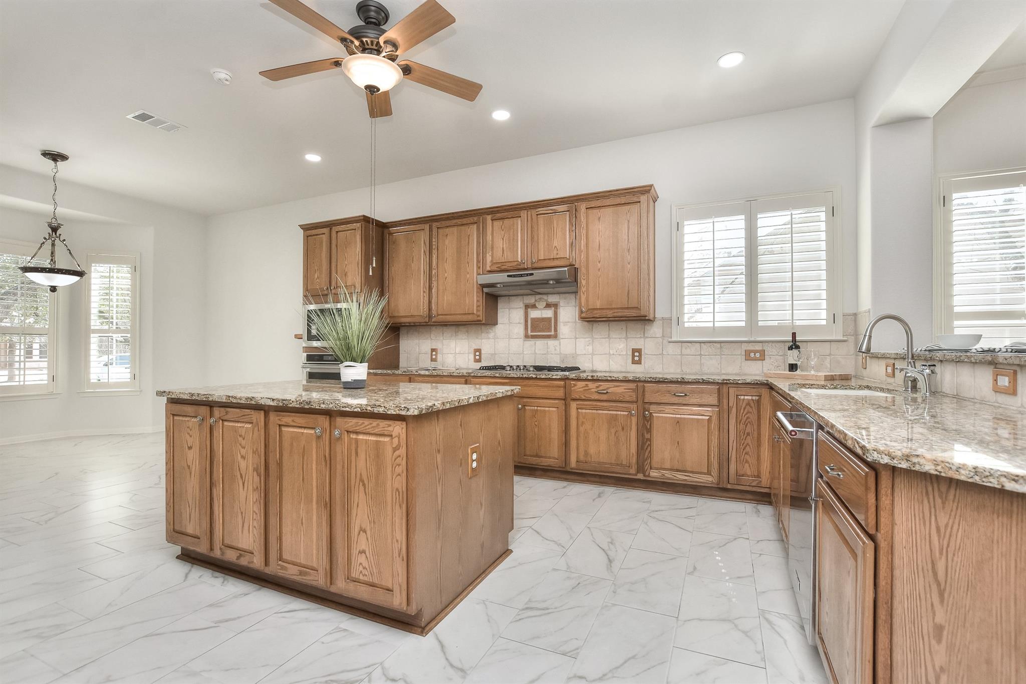 106 Longhorn Trl, Georgetown, TX 78633