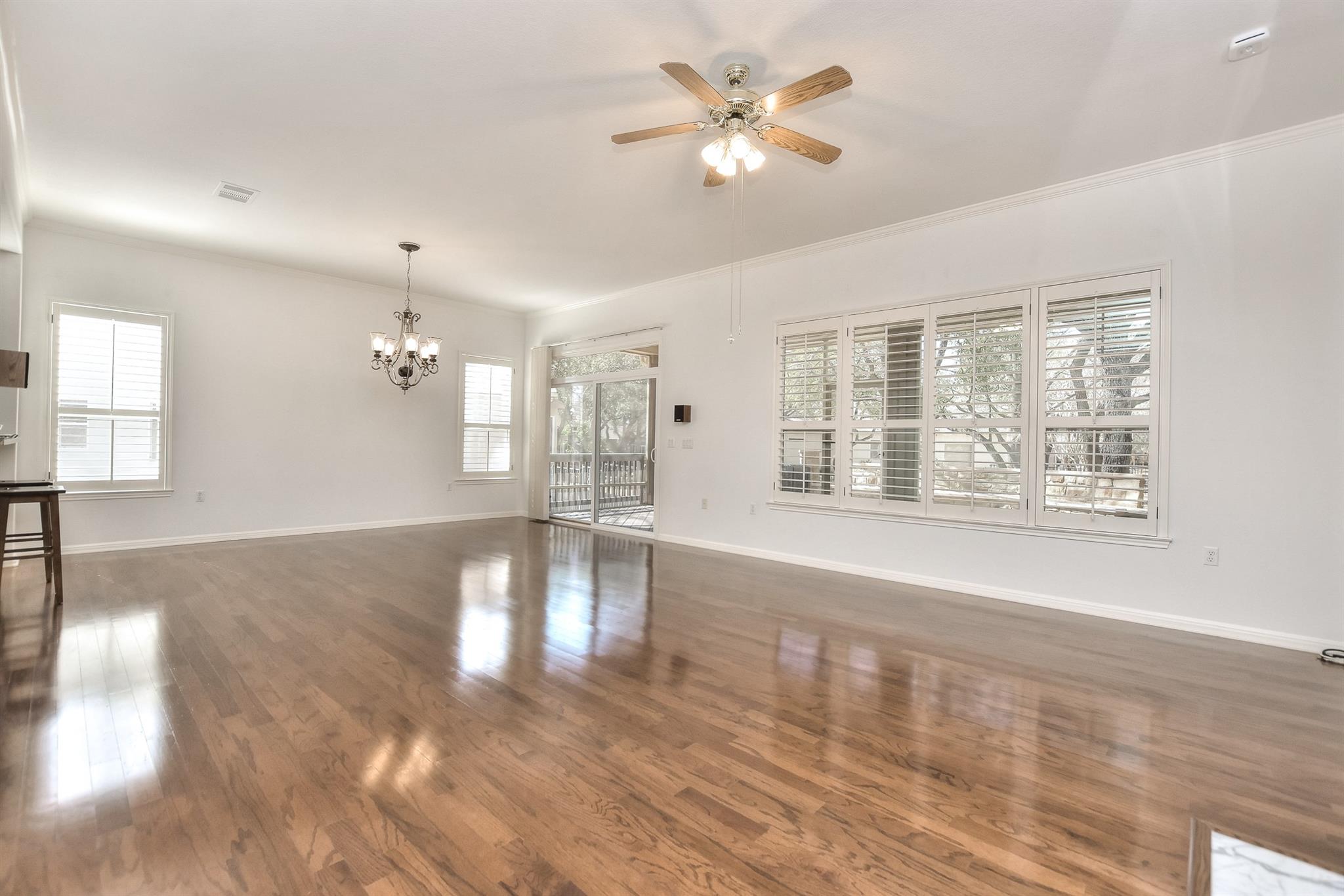 106 Longhorn Trl, Georgetown, TX 78633