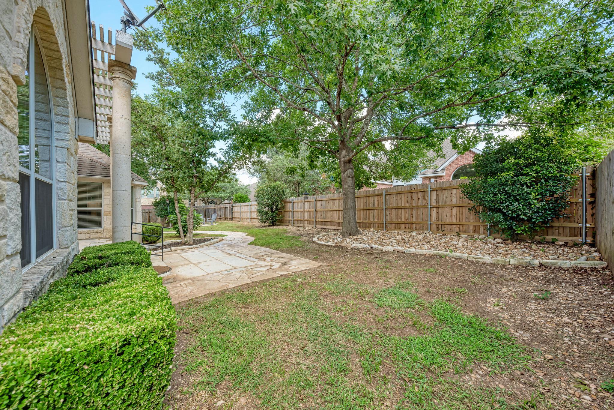 8233 Phantom Canyon Dr, Austin, TX 78726