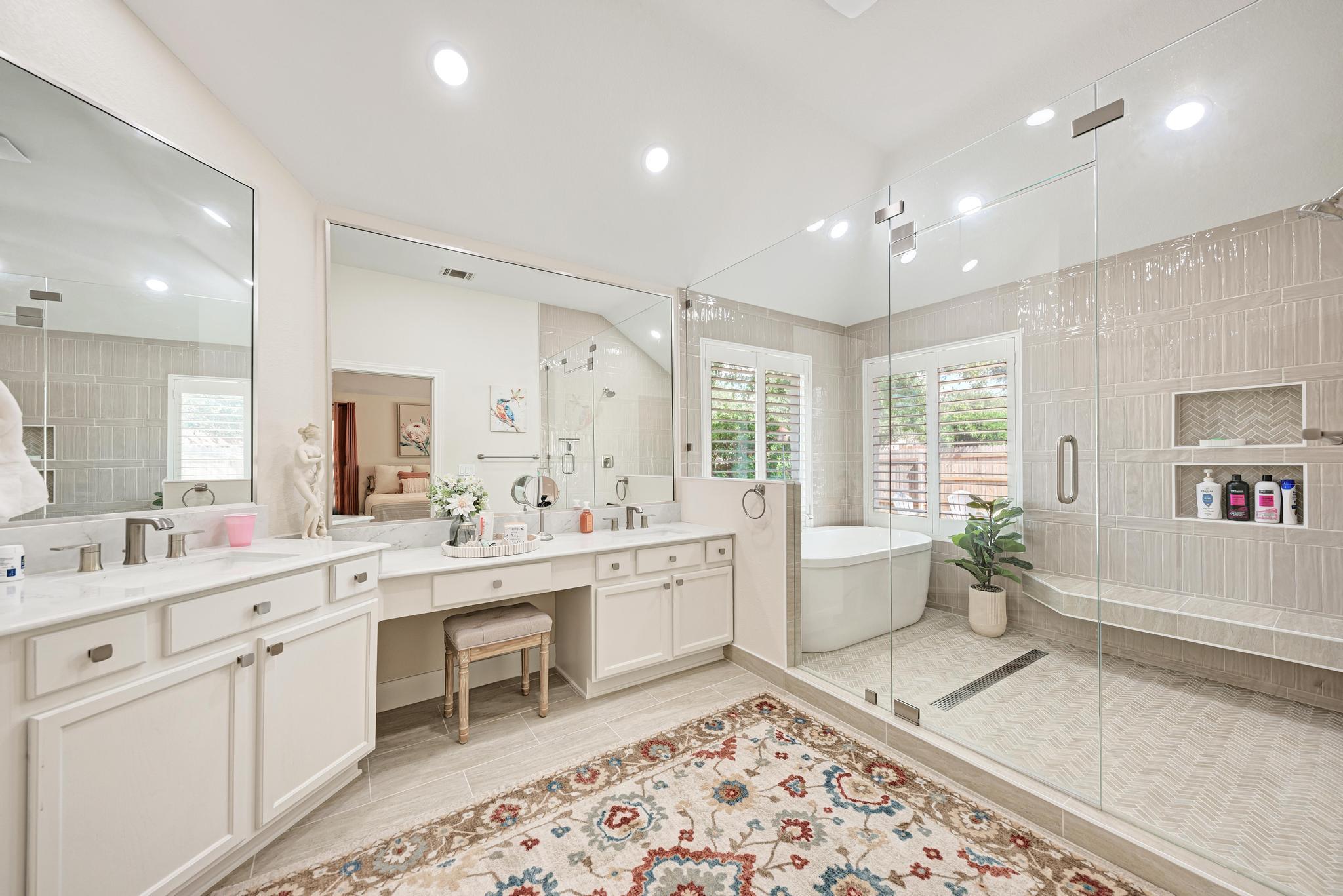 8233 Phantom Canyon Dr, Austin, TX 78726