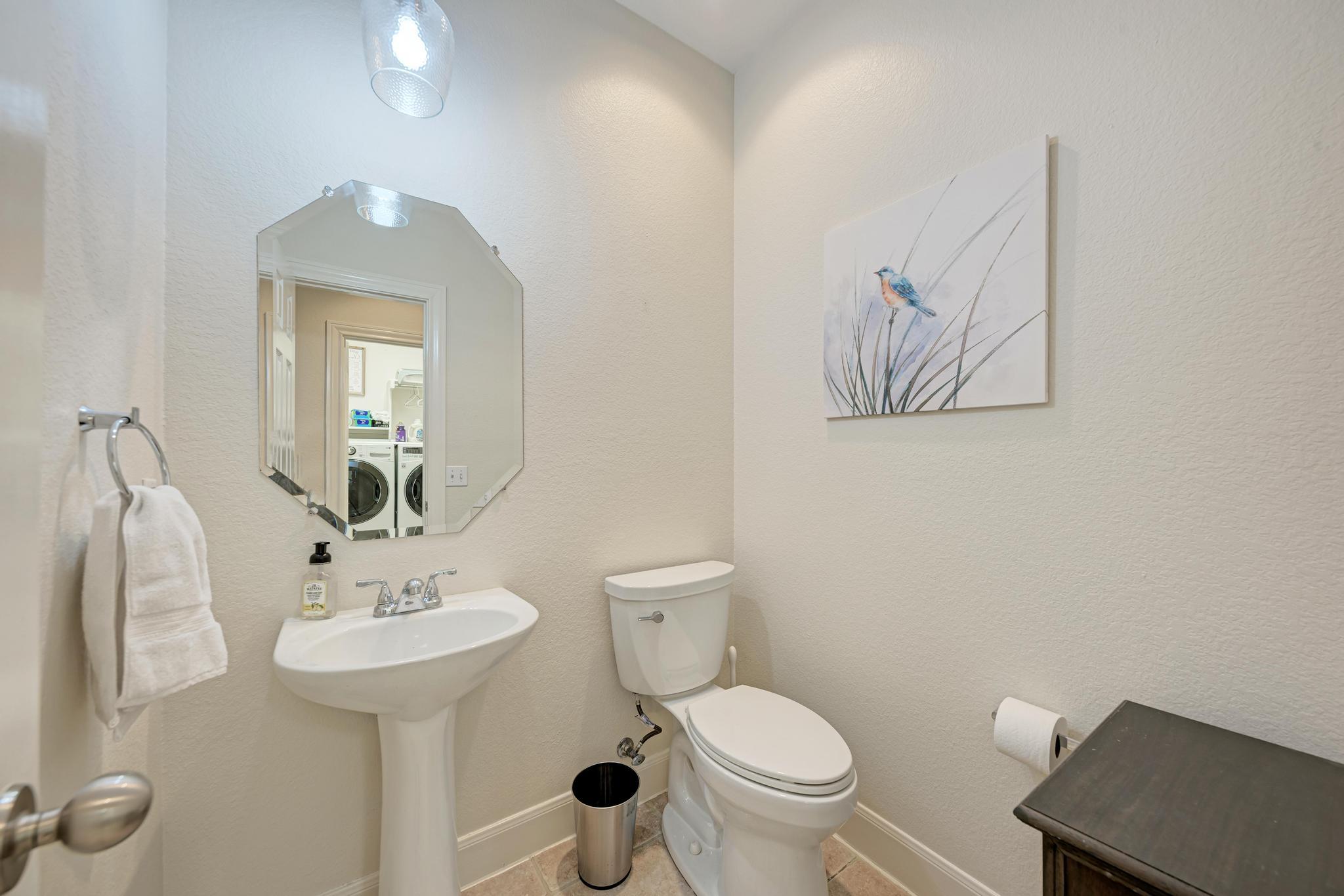 8233 Phantom Canyon Dr, Austin, TX 78726