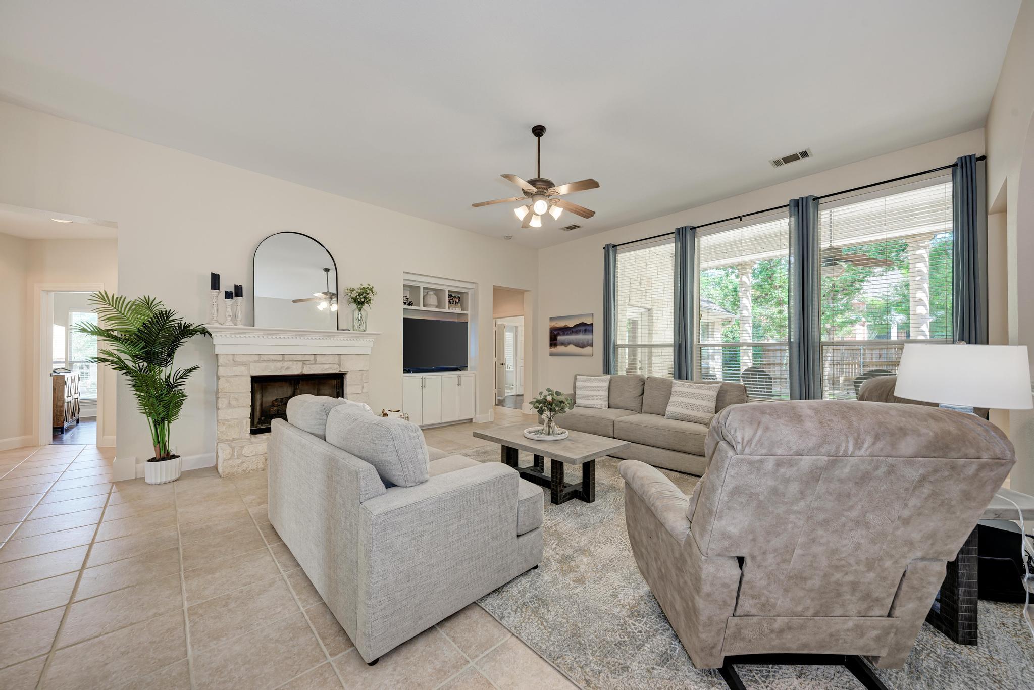 8233 Phantom Canyon Dr, Austin, TX 78726