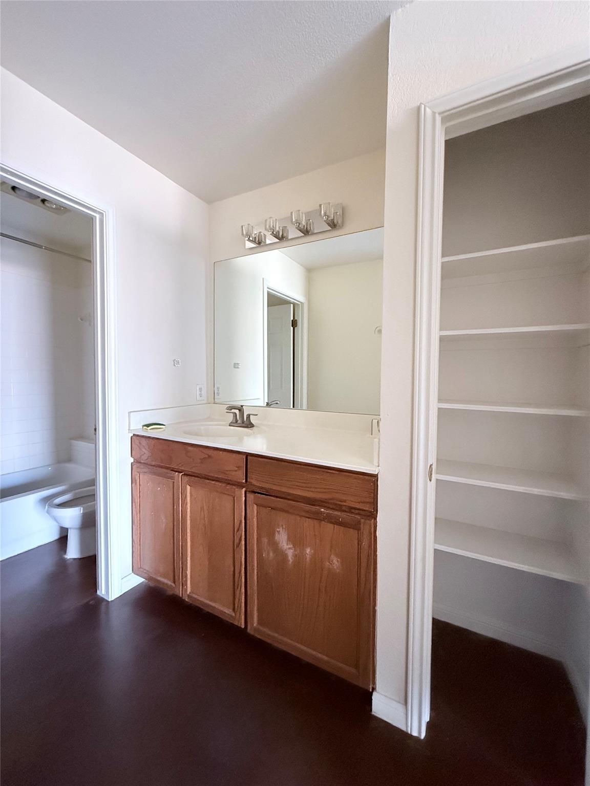 8621 Talyne Chaise Cir # B, Austin, TX 78729