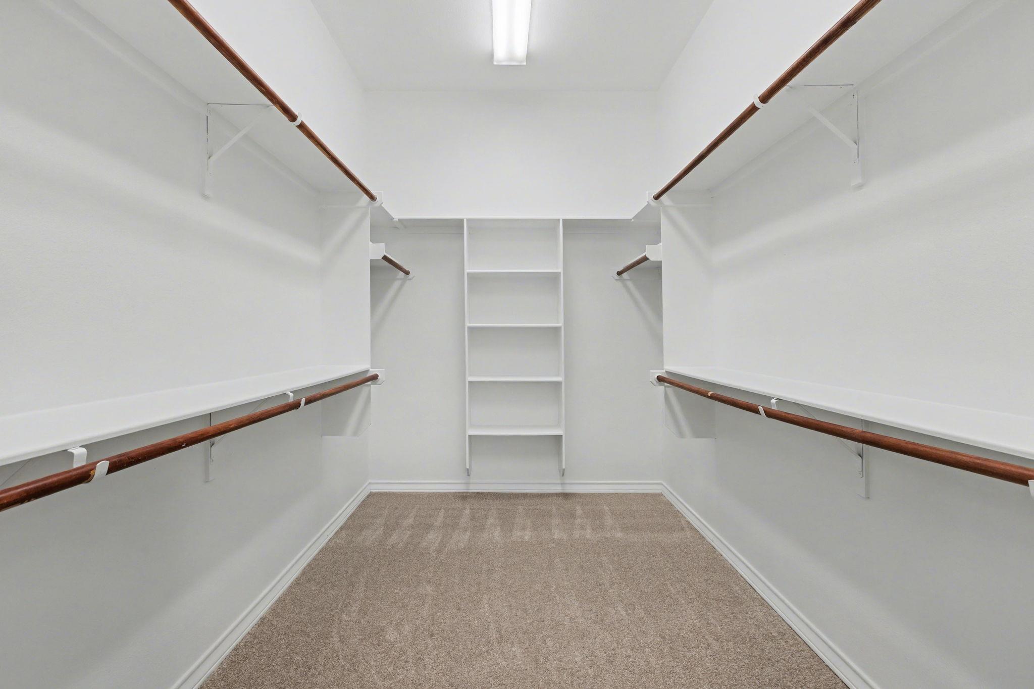 301 Sundance Trl, Dripping Springs, TX 78620