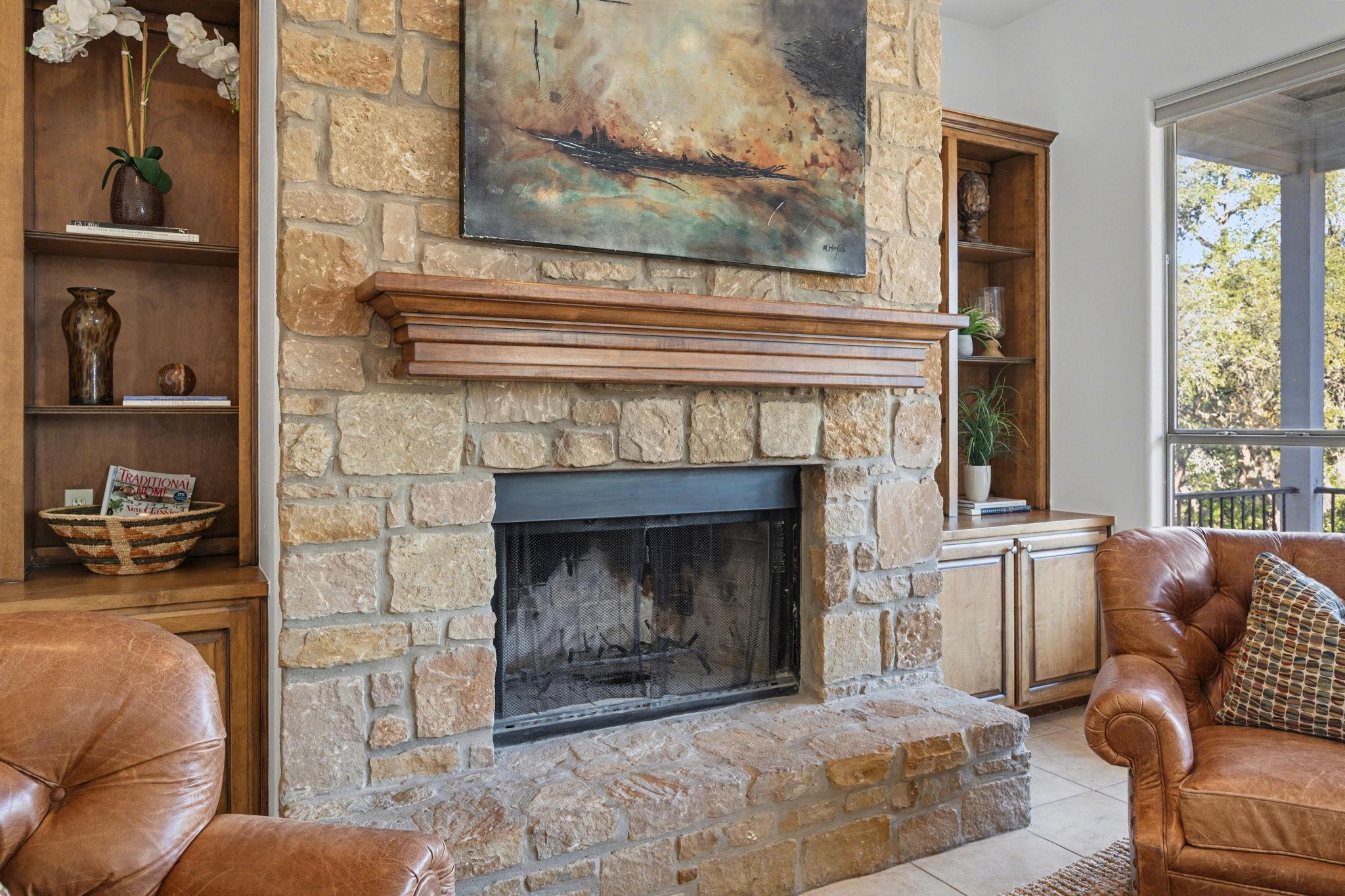 301 Sundance Trl, Dripping Springs, TX 78620