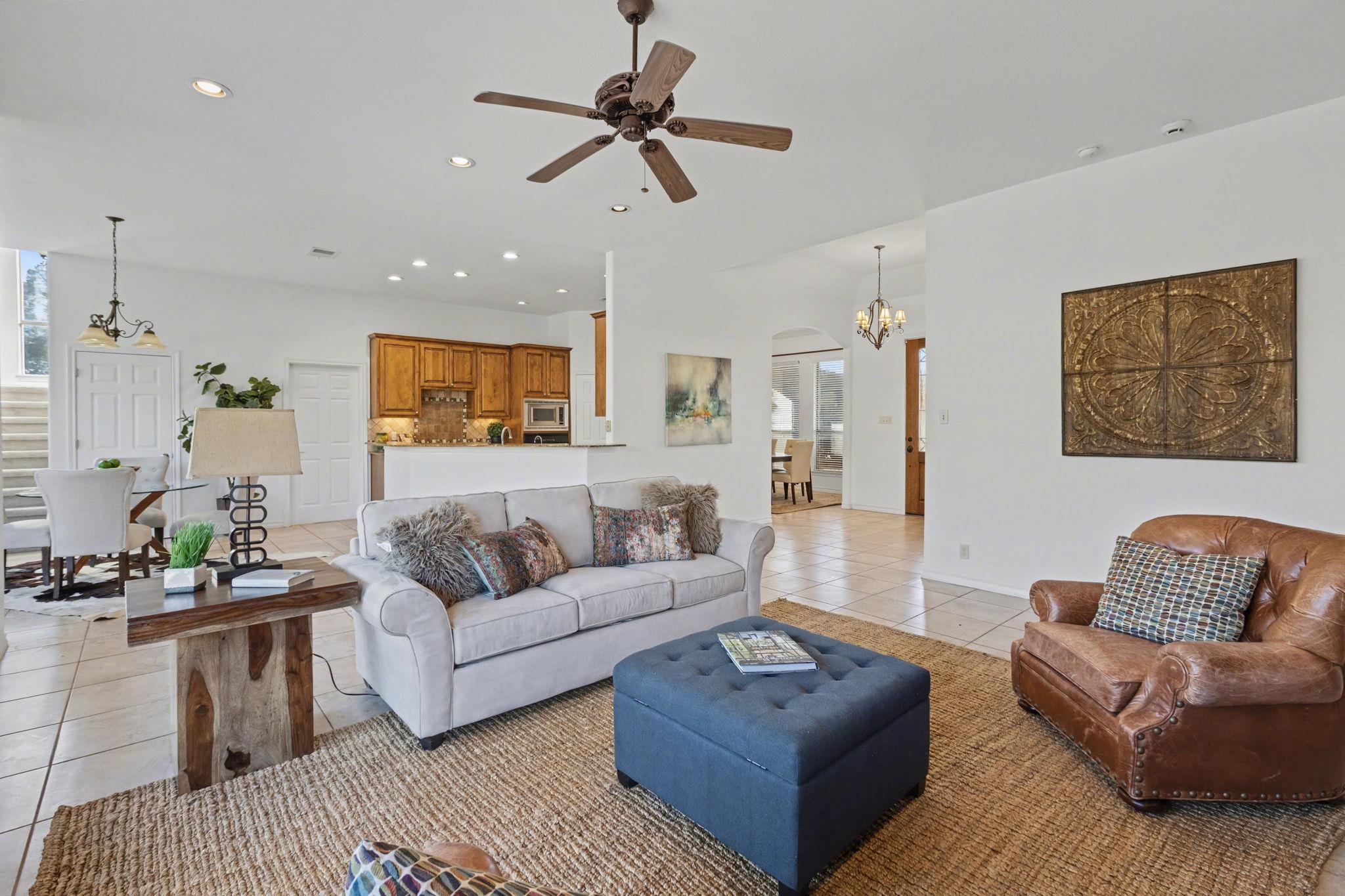 301 Sundance Trl, Dripping Springs, TX 78620