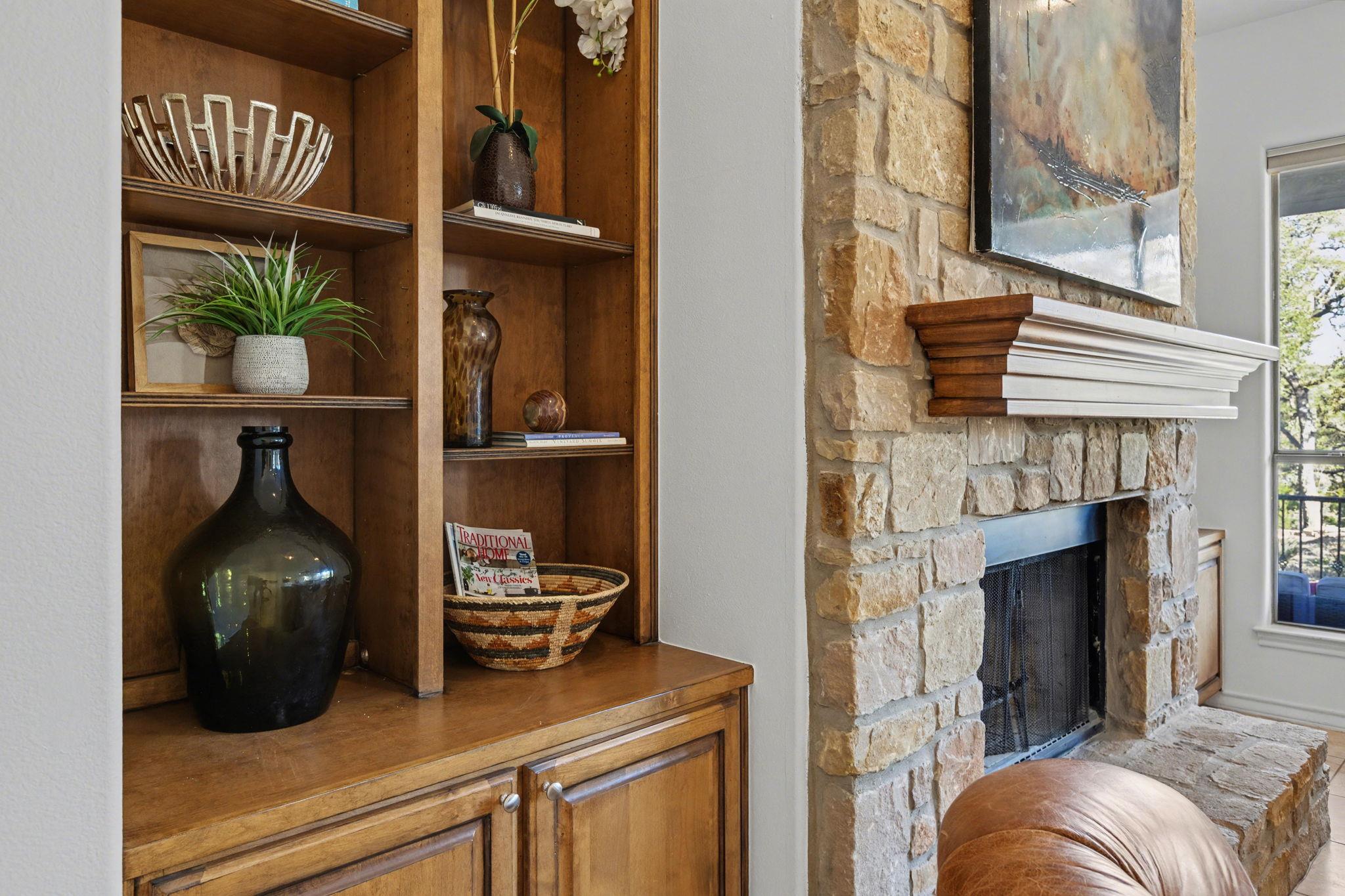 301 Sundance Trl, Dripping Springs, TX 78620