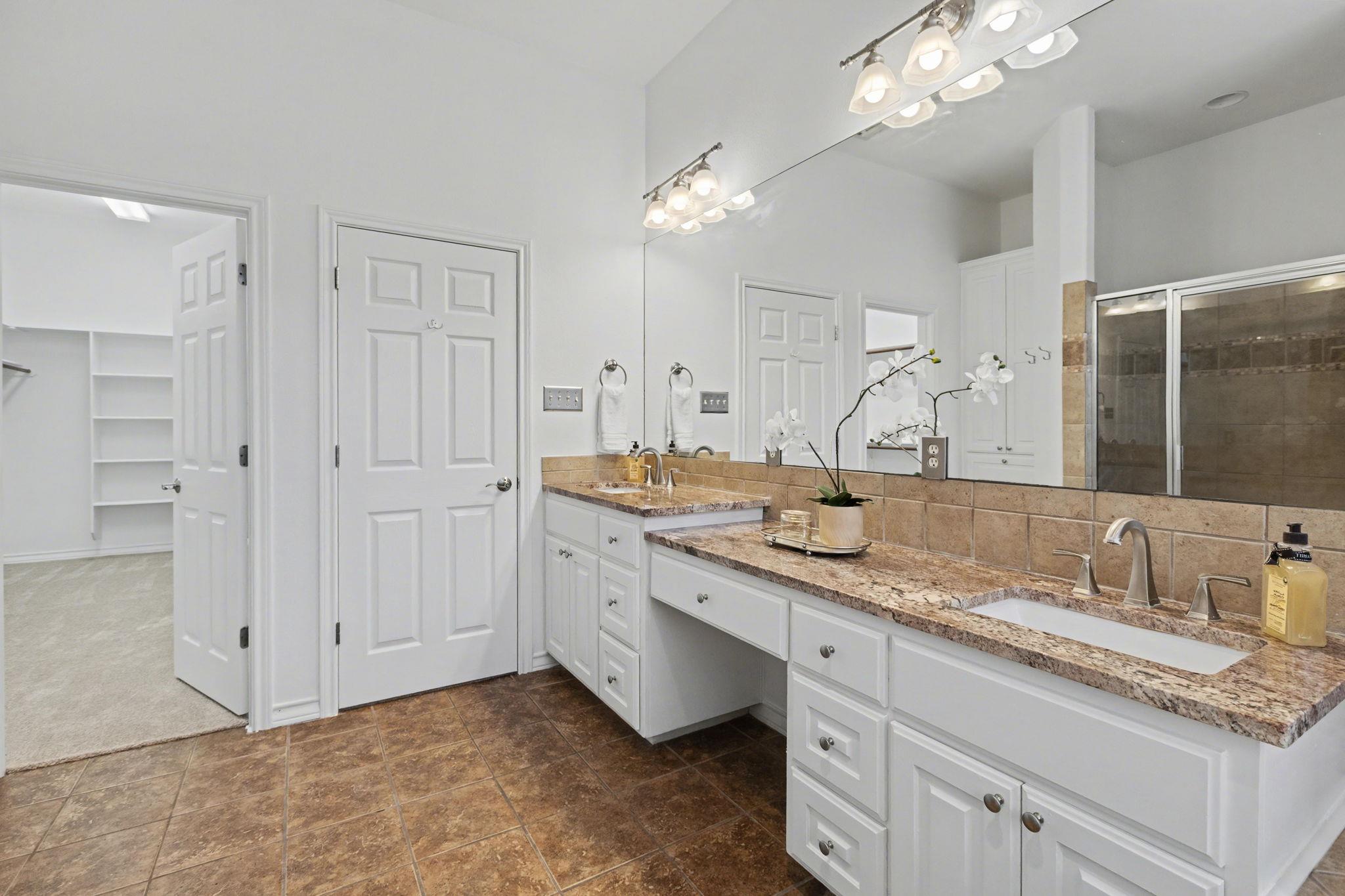 301 Sundance Trl, Dripping Springs, TX 78620