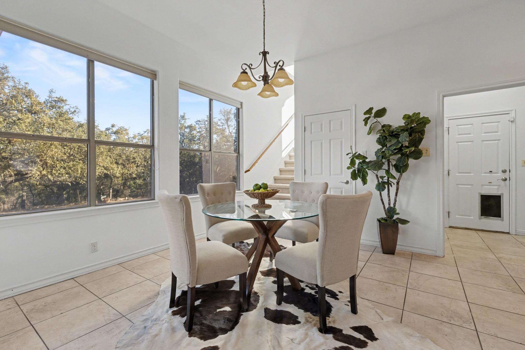 301 Sundance Trl, Dripping Springs, TX 78620