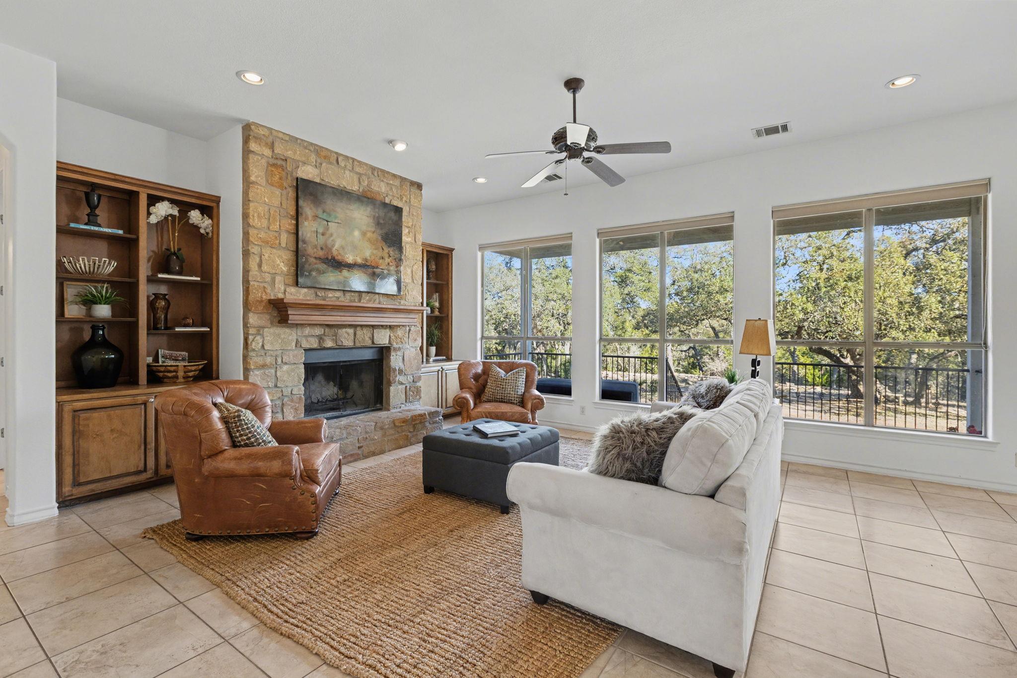 301 Sundance Trl, Dripping Springs, TX 78620