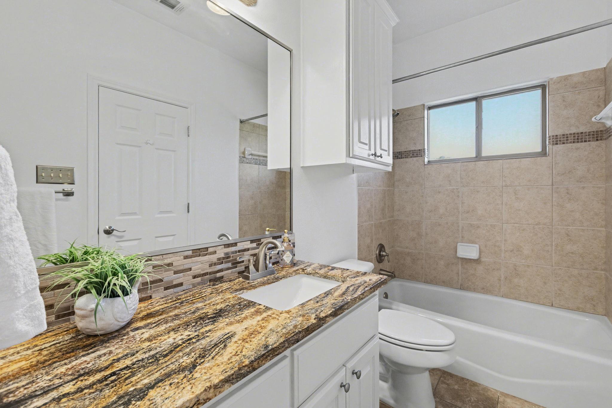 301 Sundance Trl, Dripping Springs, TX 78620