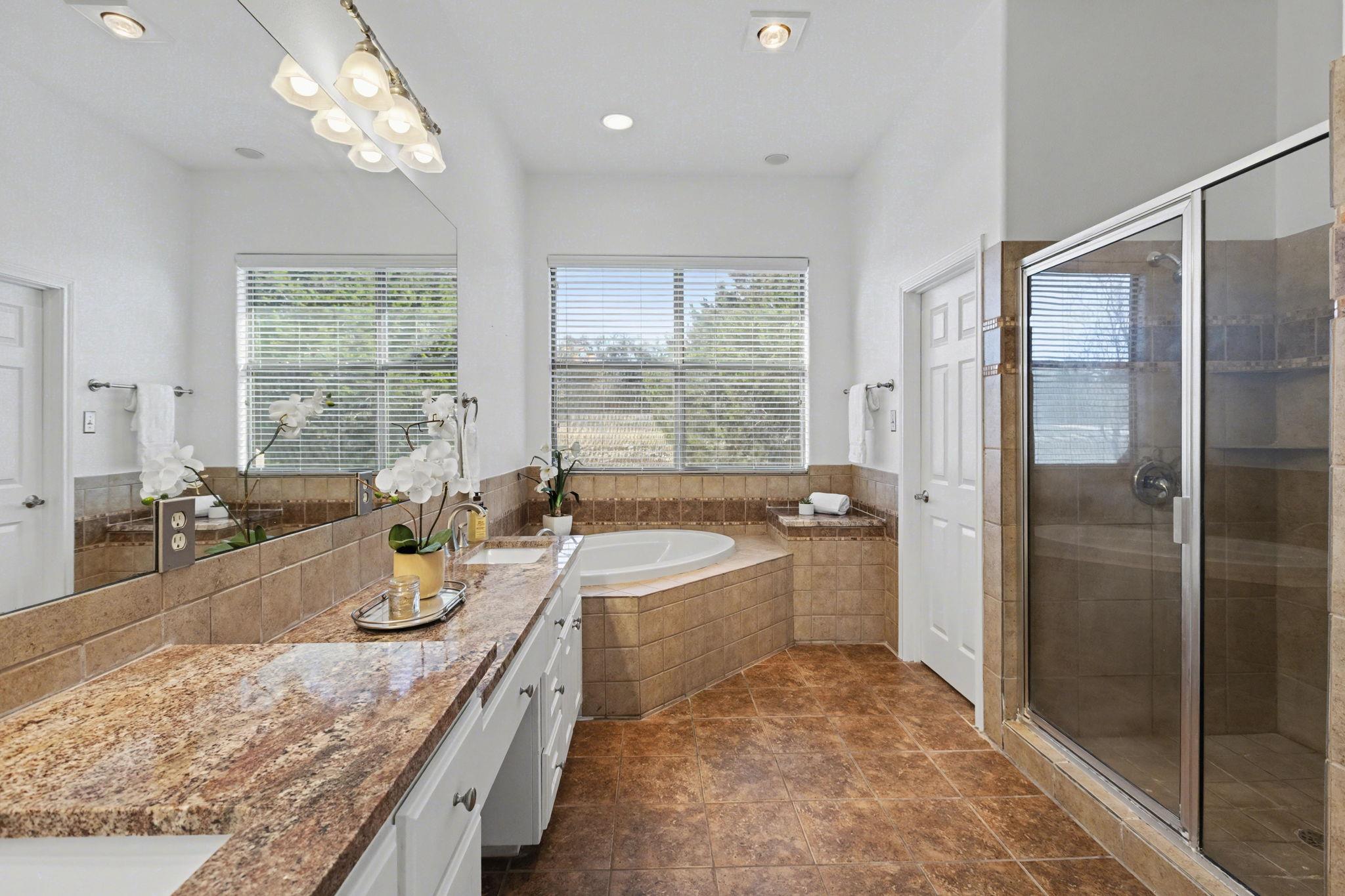 301 Sundance Trl, Dripping Springs, TX 78620