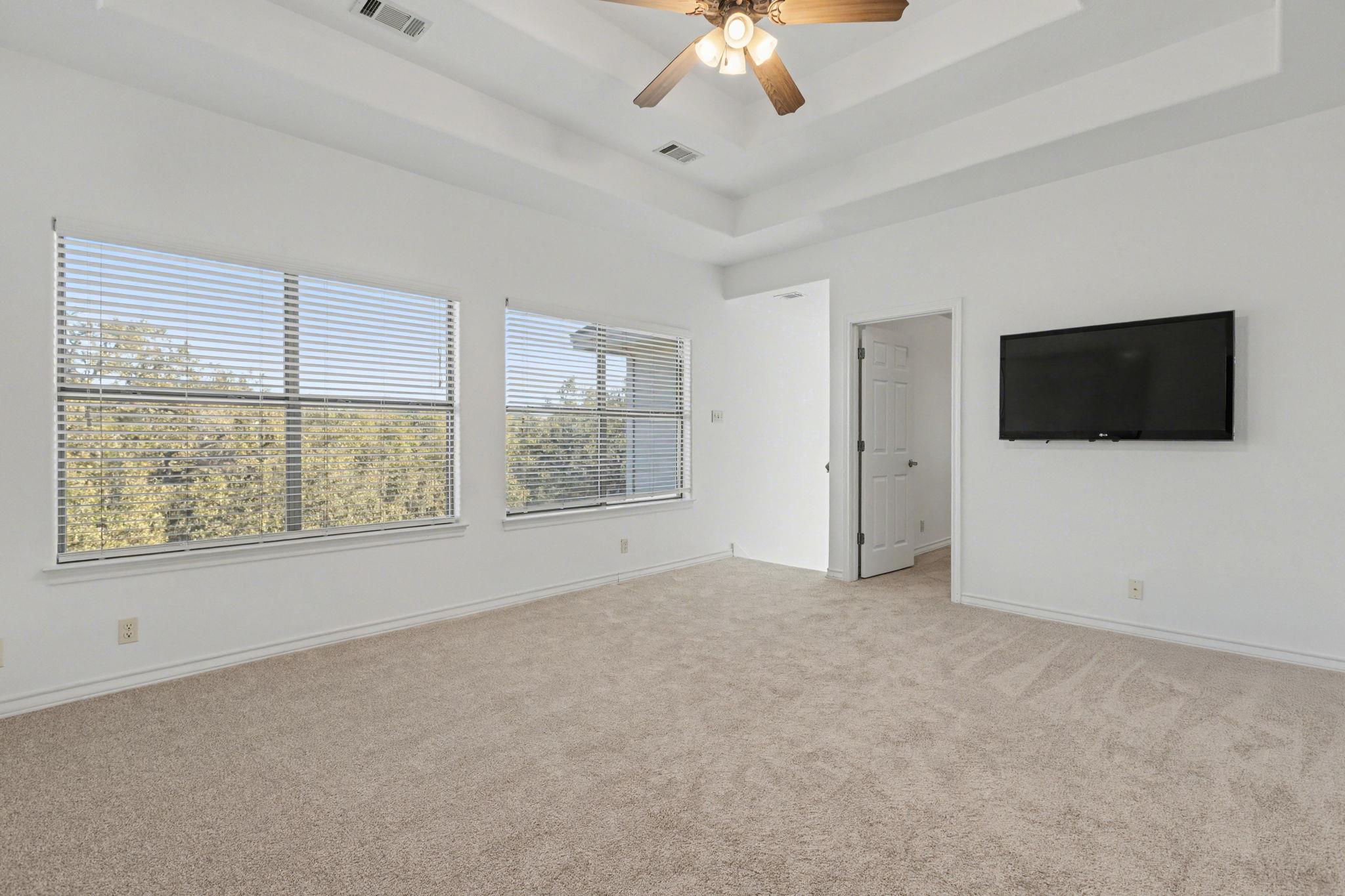 301 Sundance Trl, Dripping Springs, TX 78620