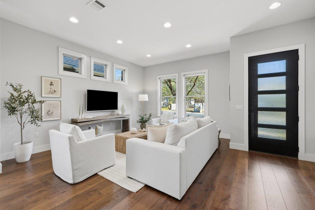 1605 Treadwell, Austin, TX 78704