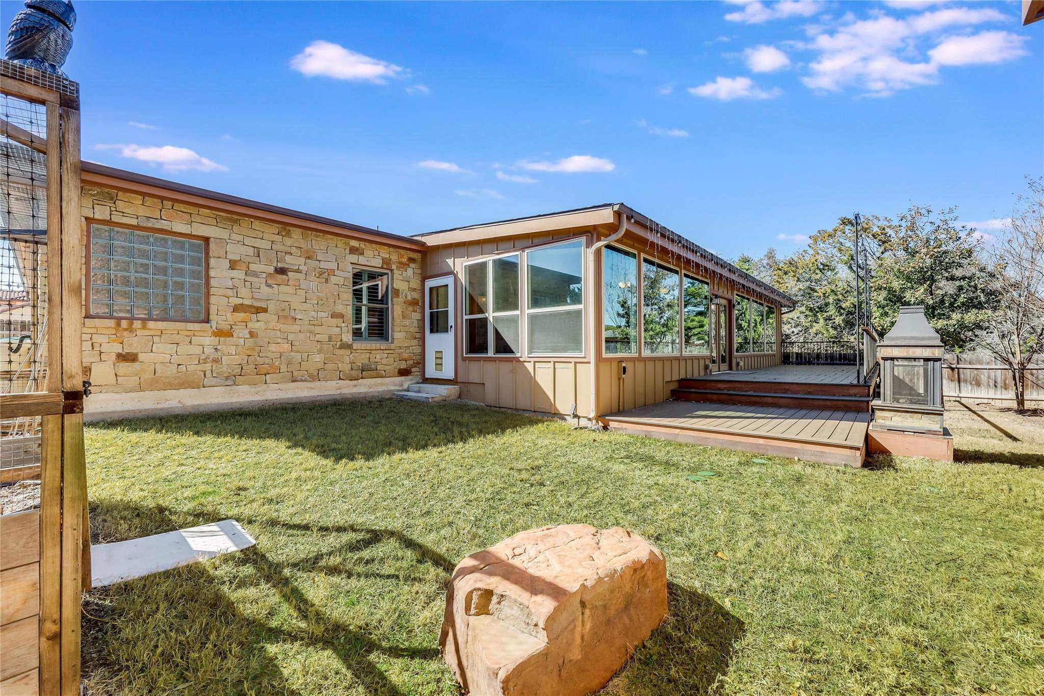 2009 American Dr, Lago Vista, TX 78645