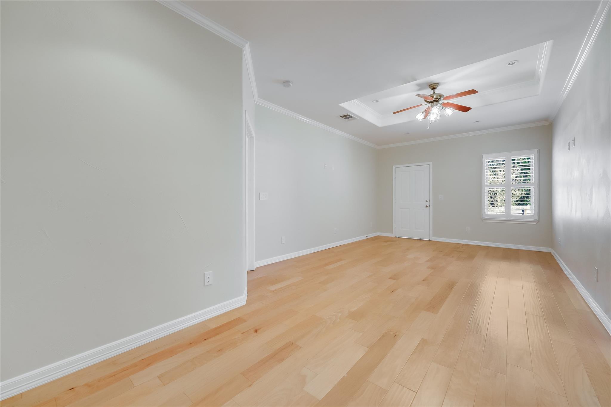 2009 American Dr, Lago Vista, TX 78645