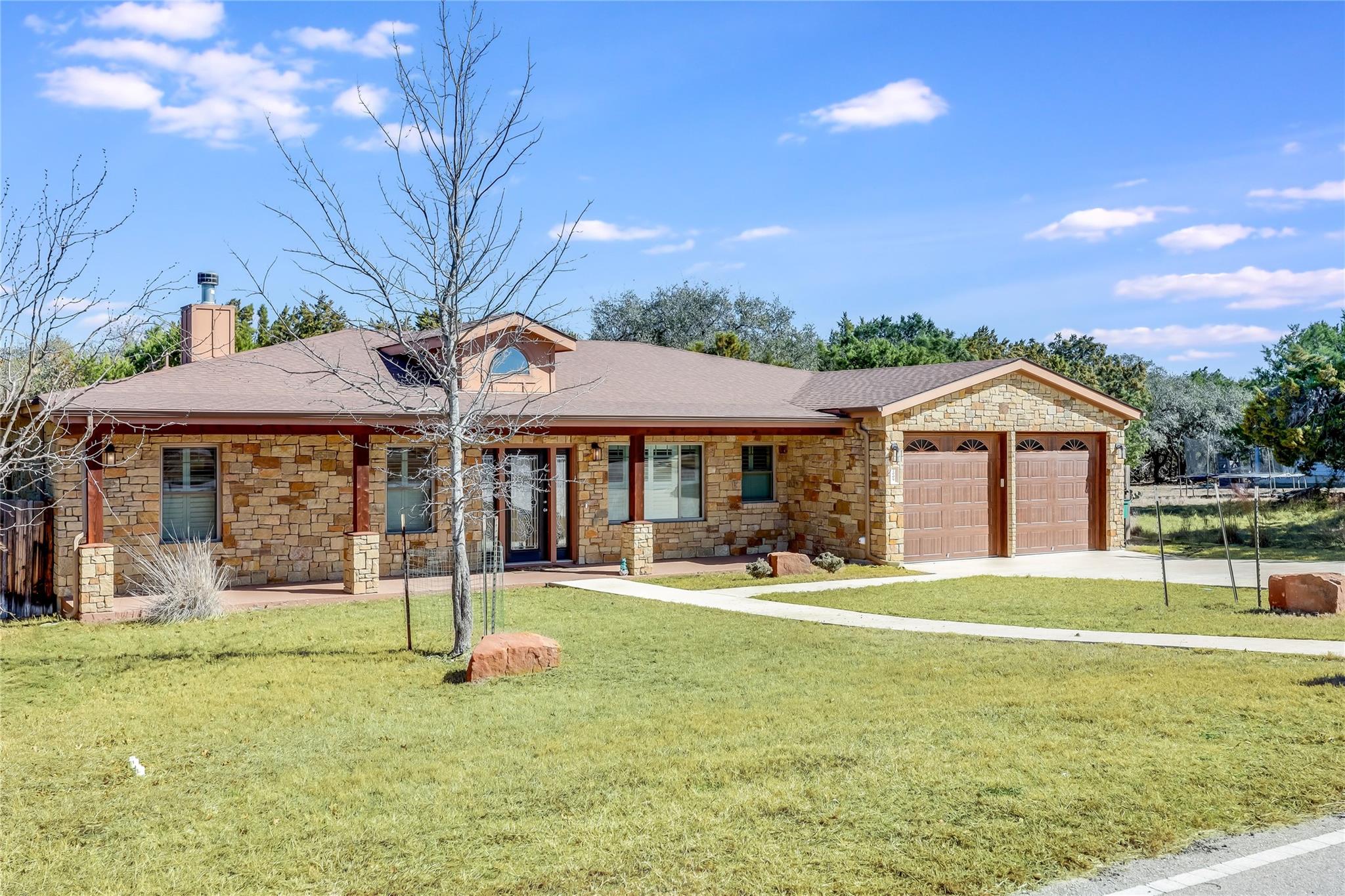 2009 American Dr, Lago Vista, TX 78645