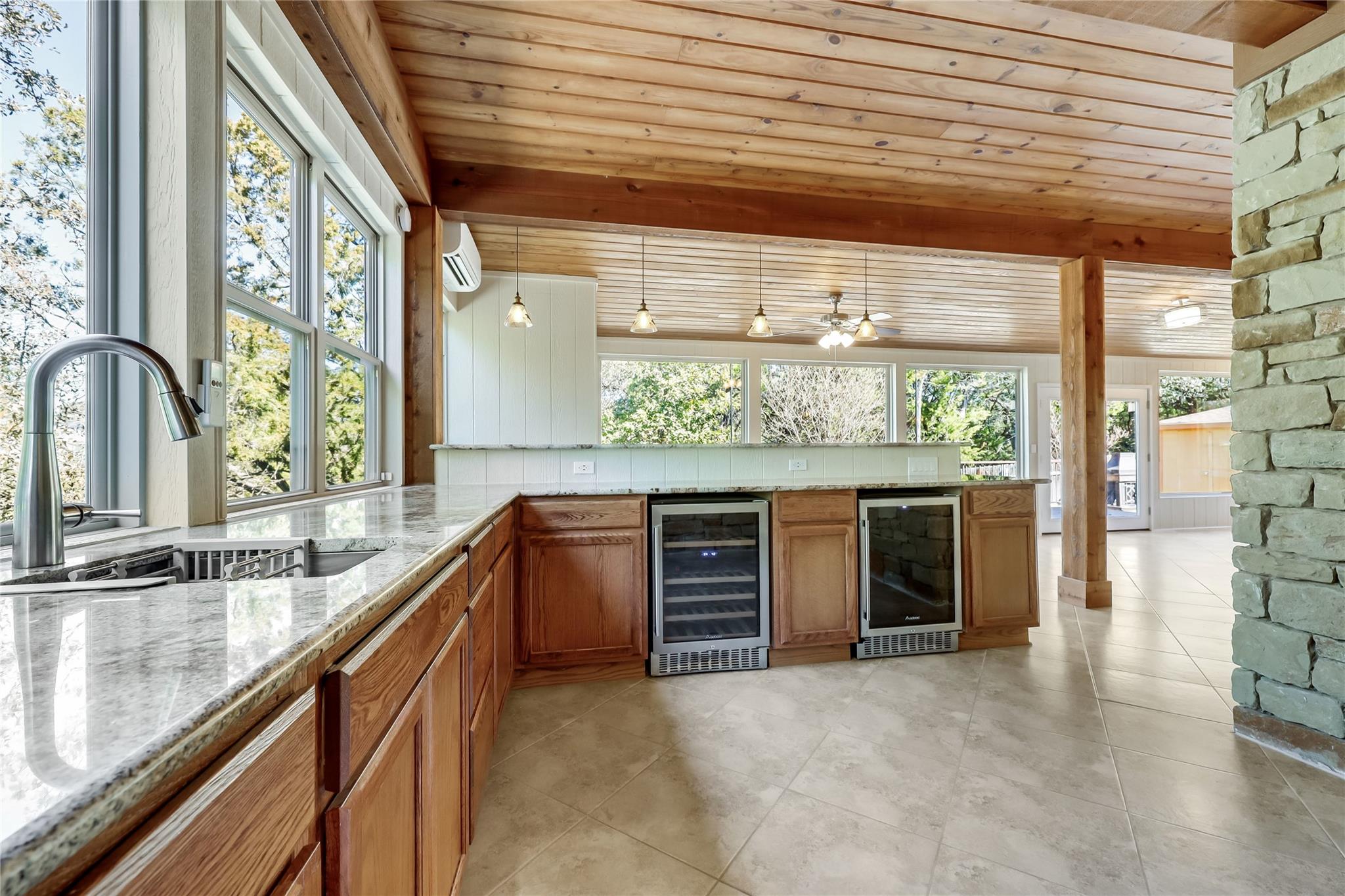 2009 American Dr, Lago Vista, TX 78645