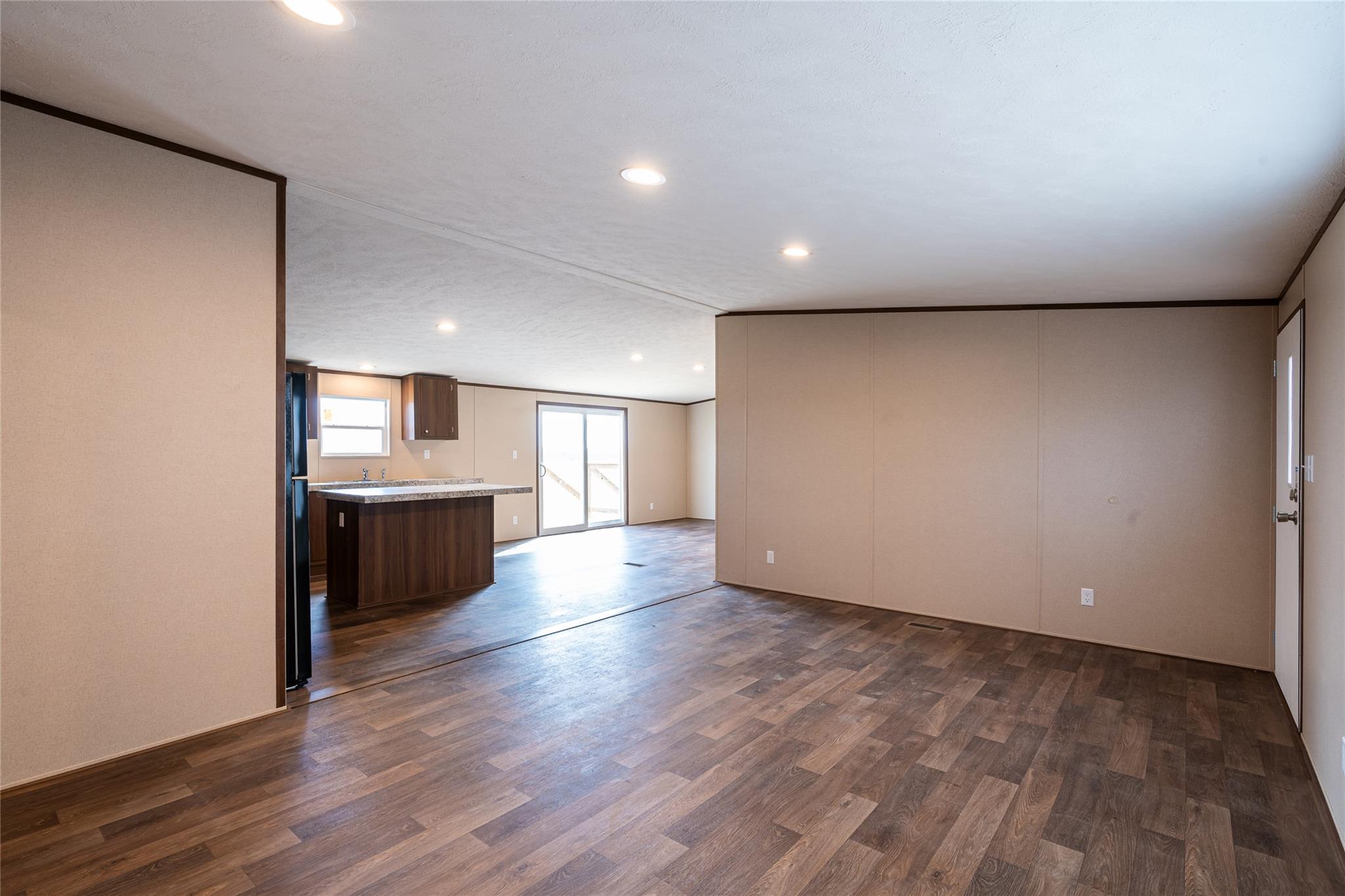 6945 Seawillow Rd, Lockhart, TX 78644