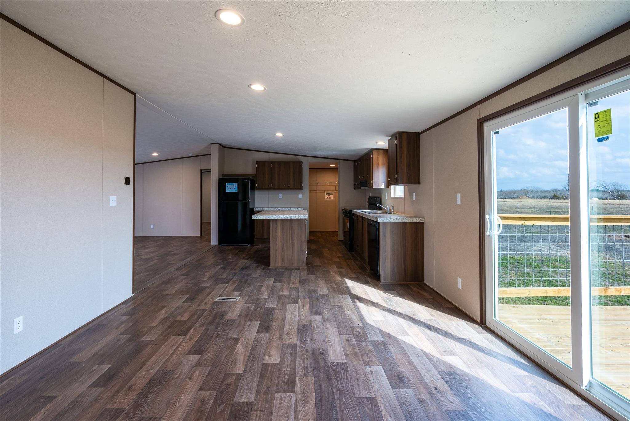 6945 Seawillow Rd, Lockhart, TX 78644