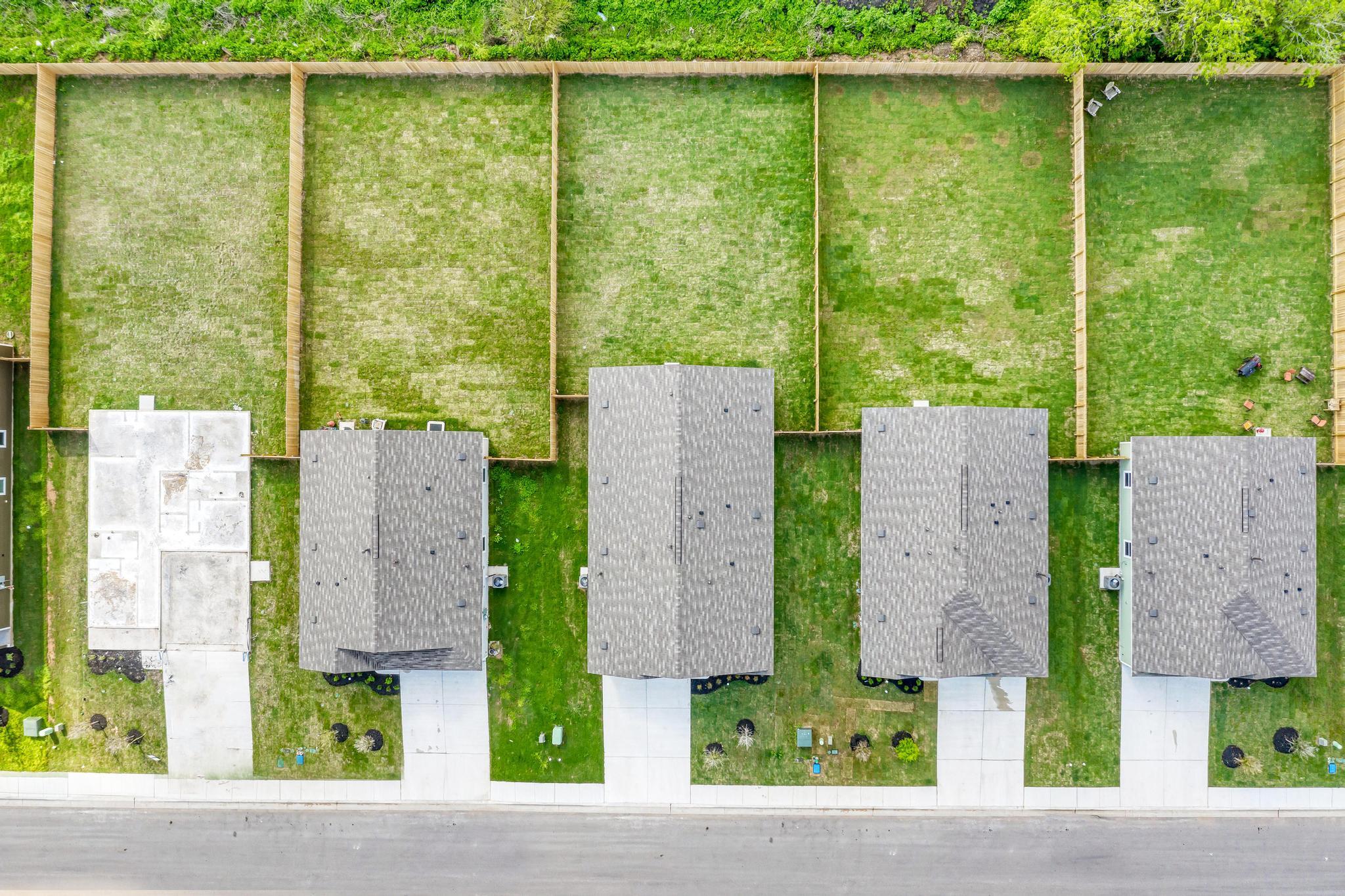 526 THUNDERSTORM Ave, Lockhart, TX 78644