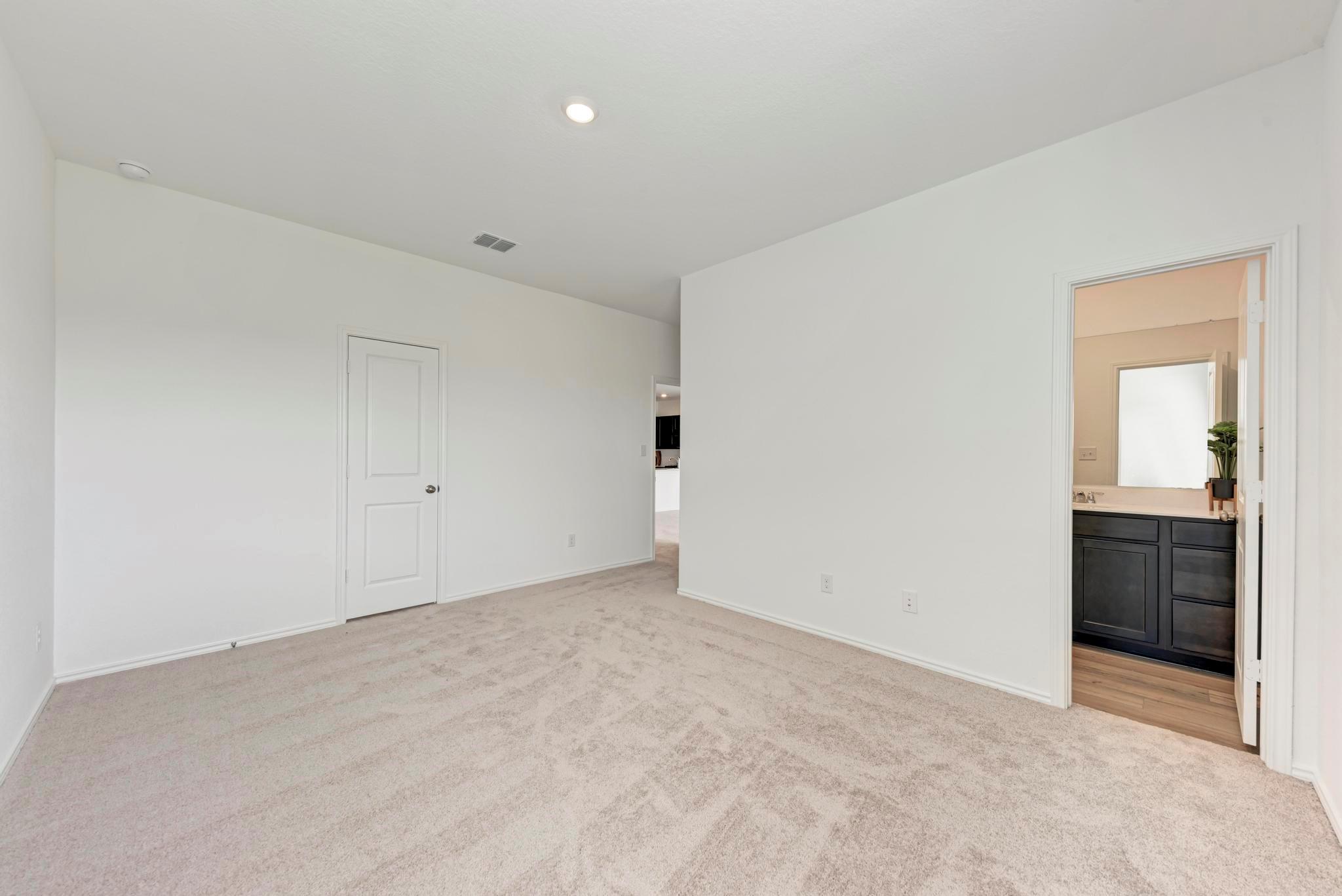 526 THUNDERSTORM Ave, Lockhart, TX 78644