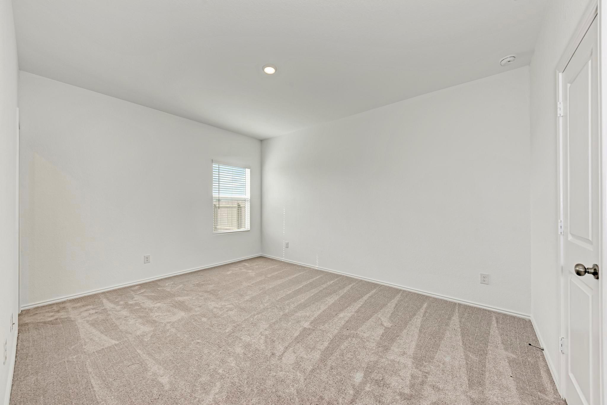 526 THUNDERSTORM Ave, Lockhart, TX 78644