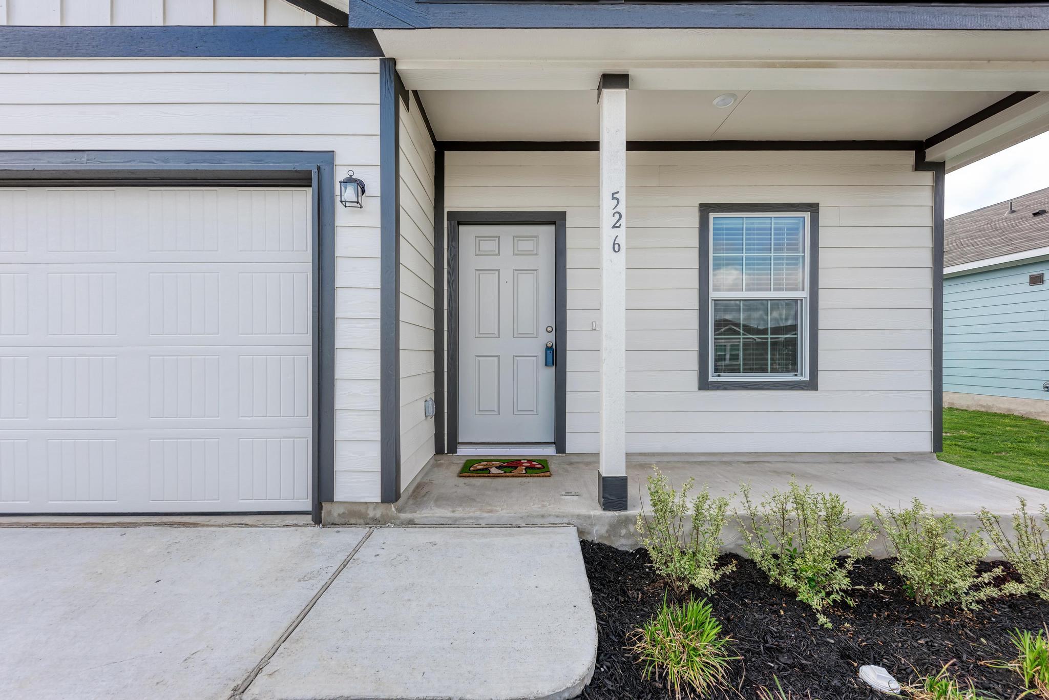 526 THUNDERSTORM Ave, Lockhart, TX 78644