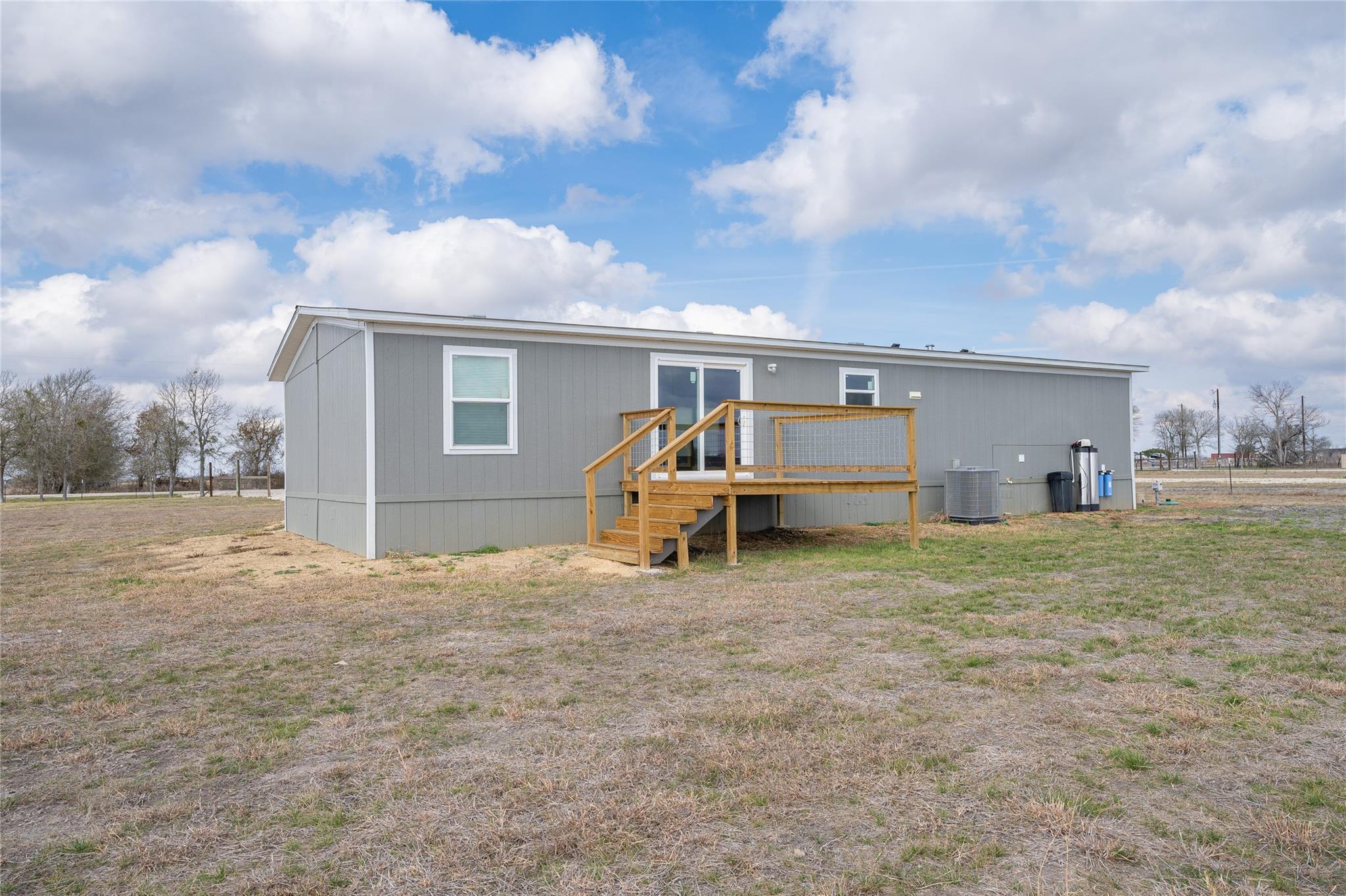 6965 Seawillow Rd, Lockhart, TX 78644