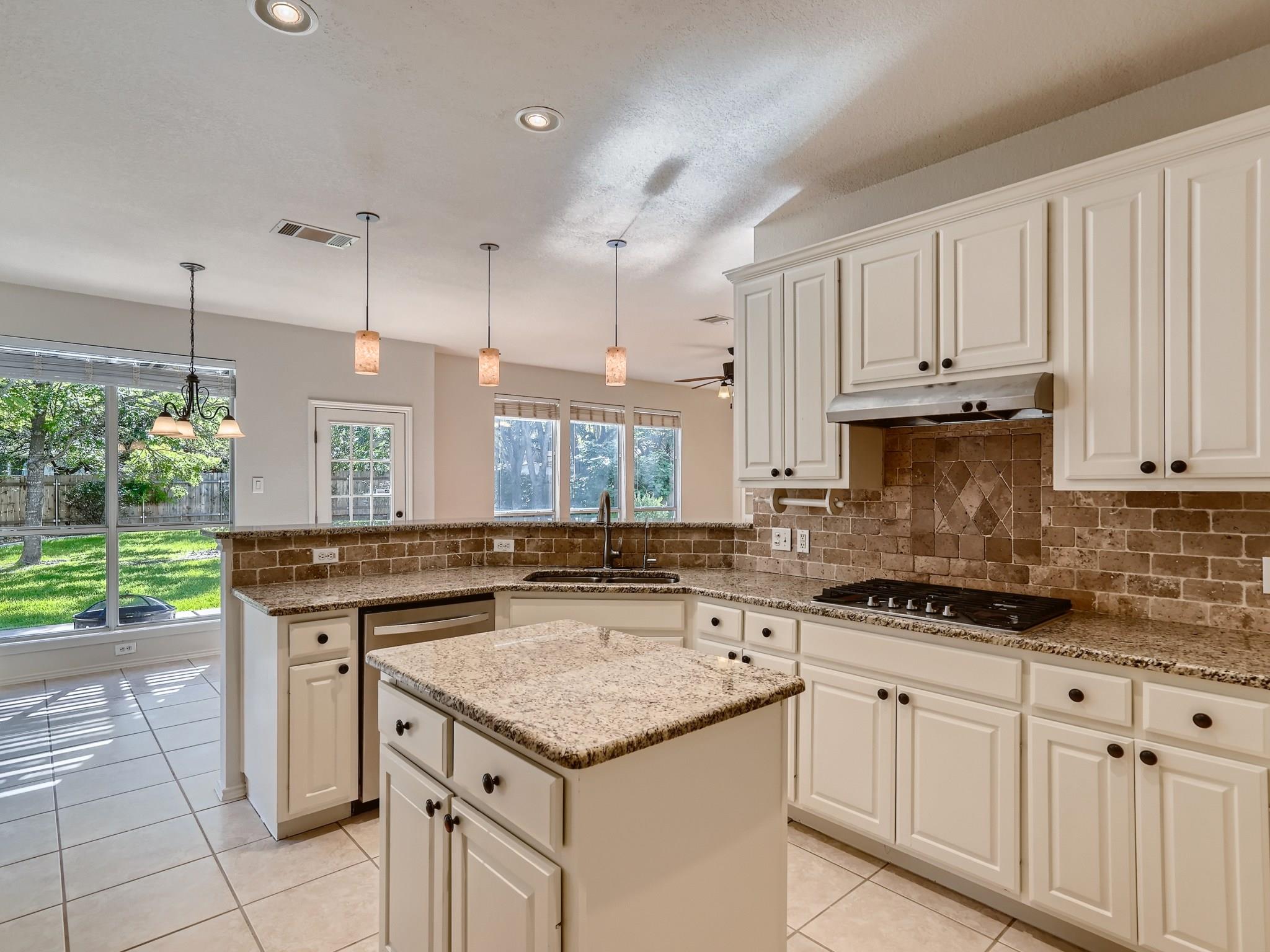 3512 Savoy Ct, Austin, TX 78738