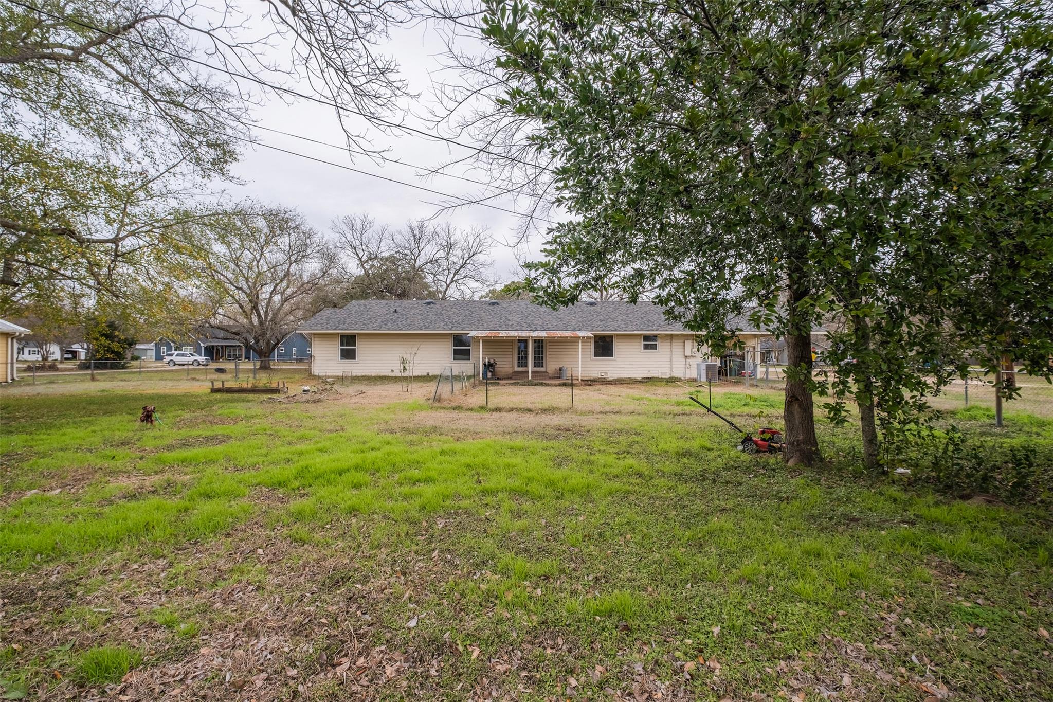 504 Marburger St, Smithville, TX 78957