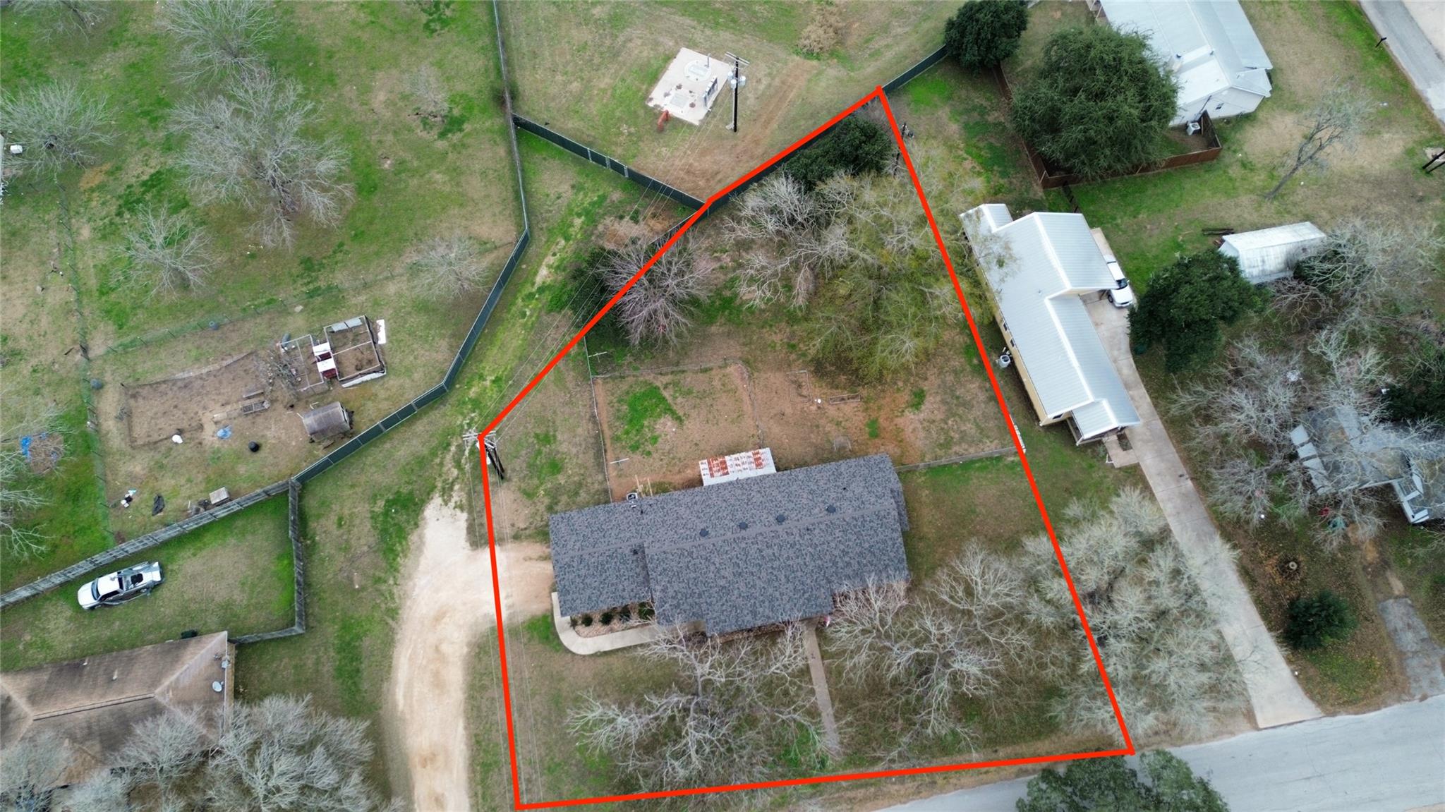 504 Marburger St, Smithville, TX 78957