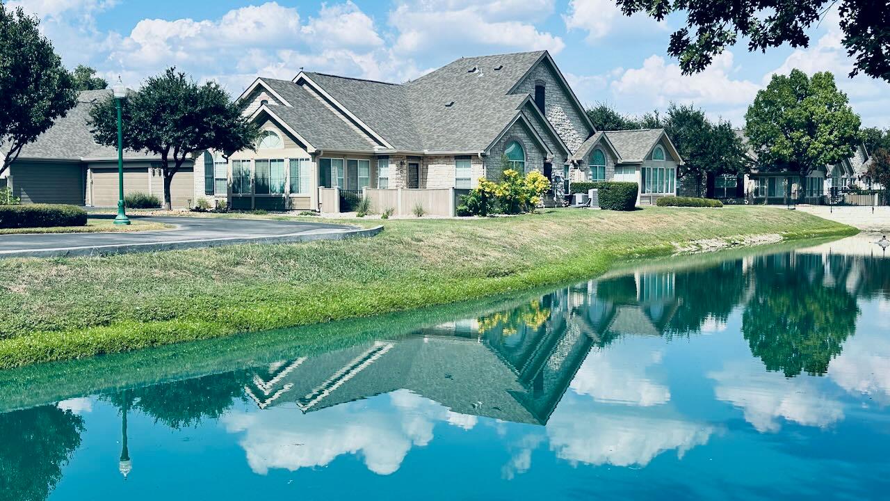 30 Wildwood Dr # 174, Georgetown, TX 78633