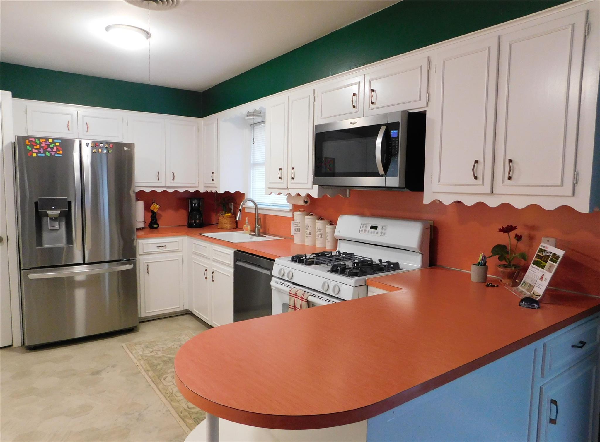 8511 Burrell Dr, Austin, TX 78757