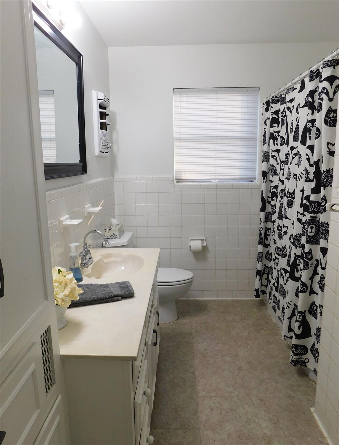 8511 Burrell Dr, Austin, TX 78757