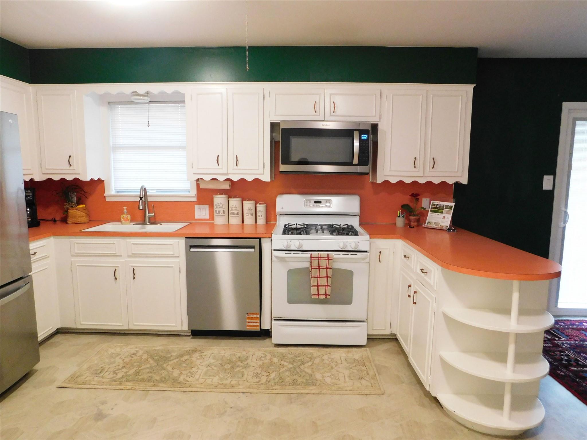 8511 Burrell Dr, Austin, TX 78757