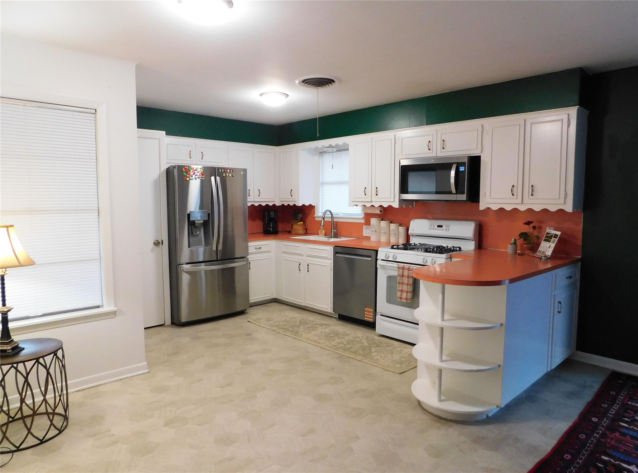 8511 Burrell Dr, Austin, TX 78757