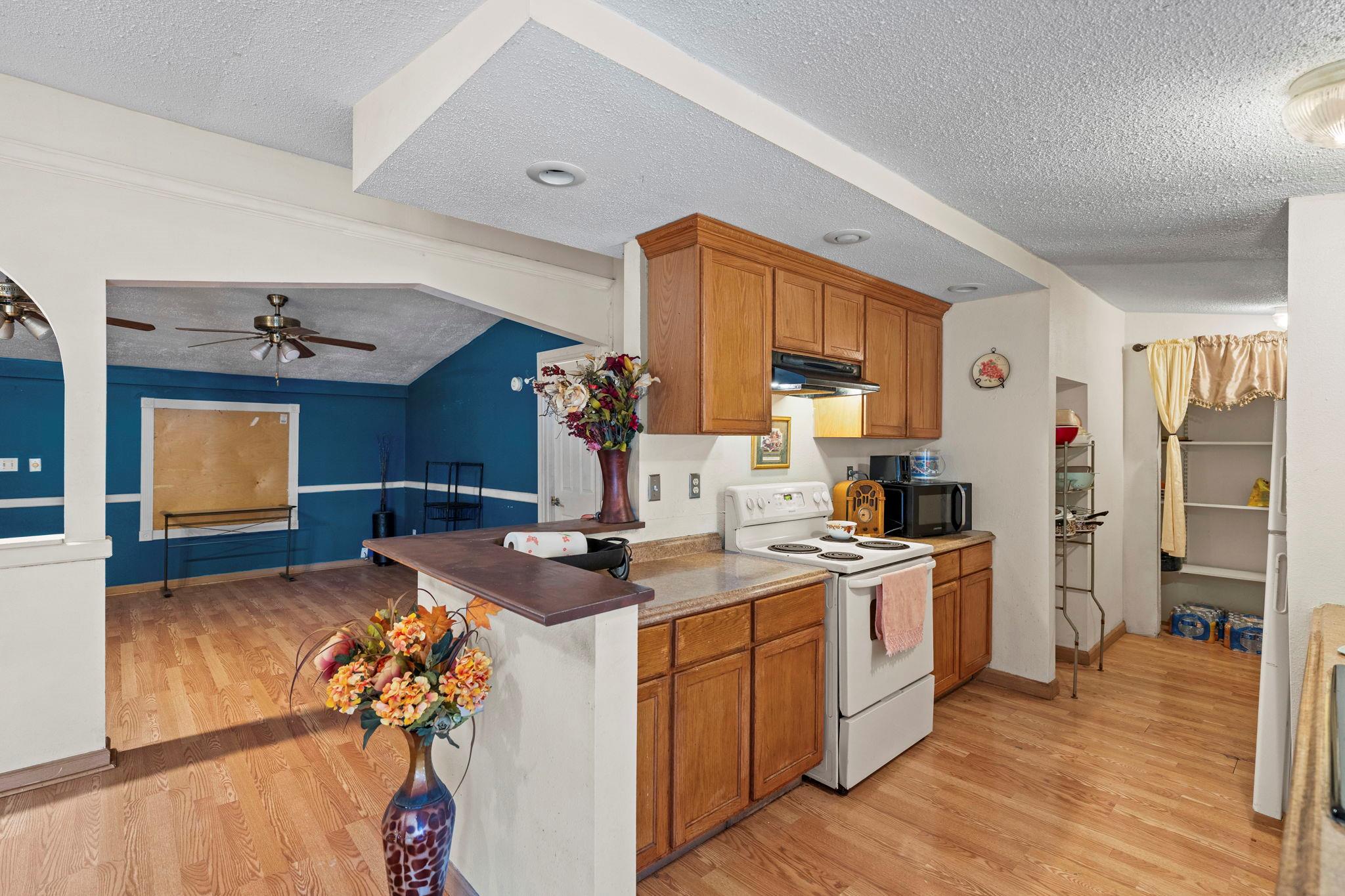 110 Belinda Ln, Kyle, TX 78640