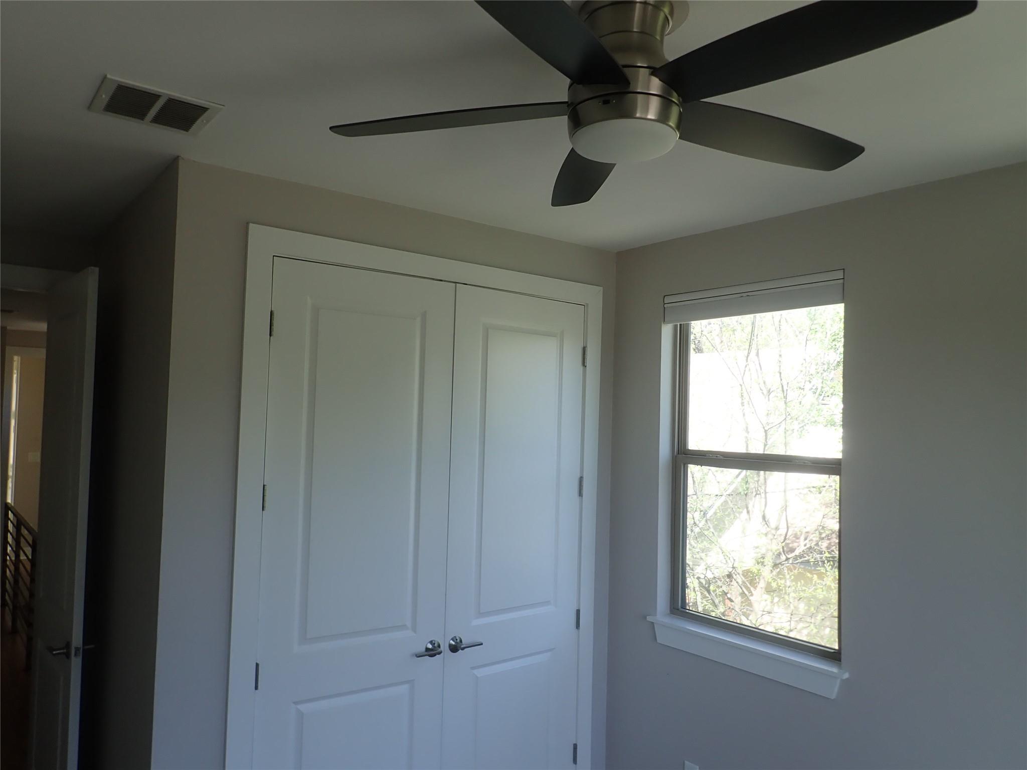 2912 E 14th St # A, Austin, TX 78702