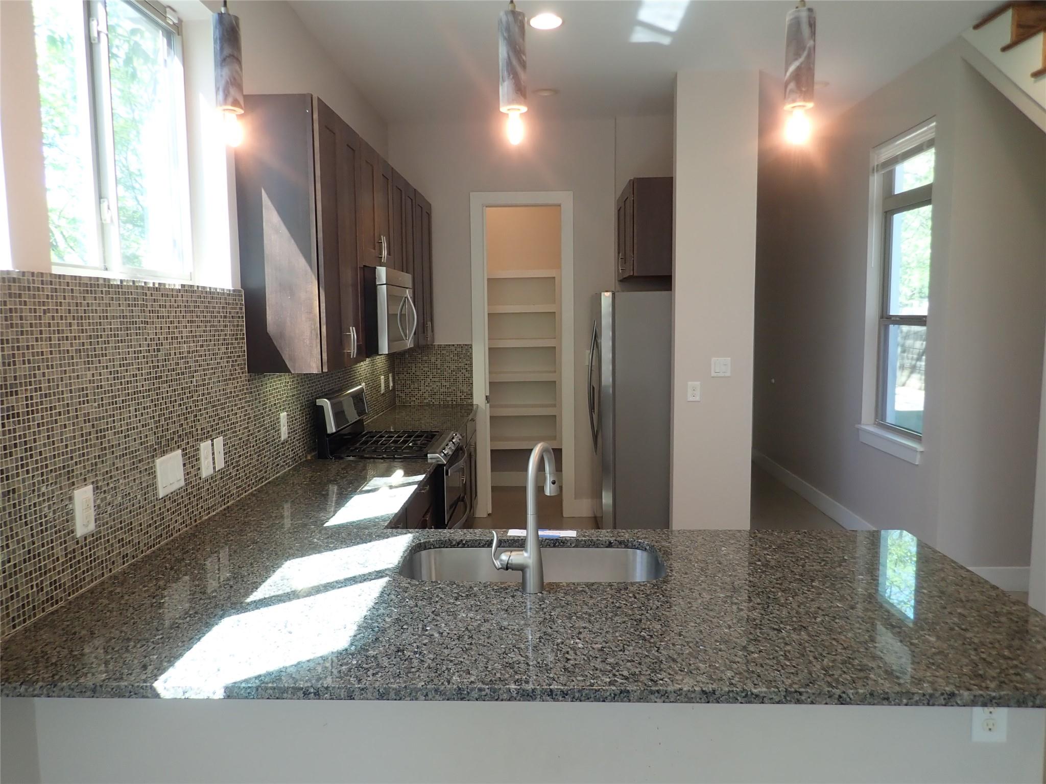 2912 E 14th St # A, Austin, TX 78702