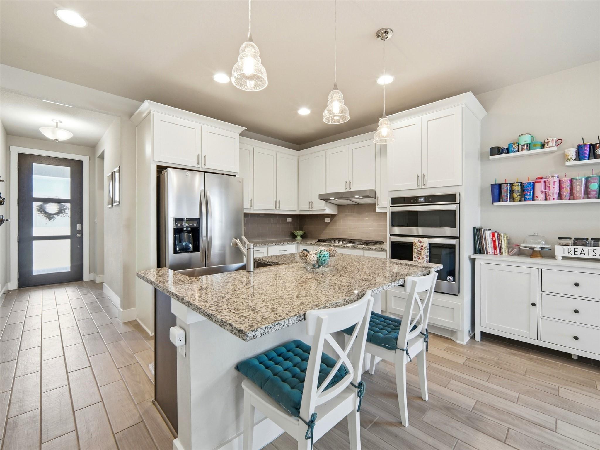 208 Winding Hollow Ln, Georgetown, TX 78628