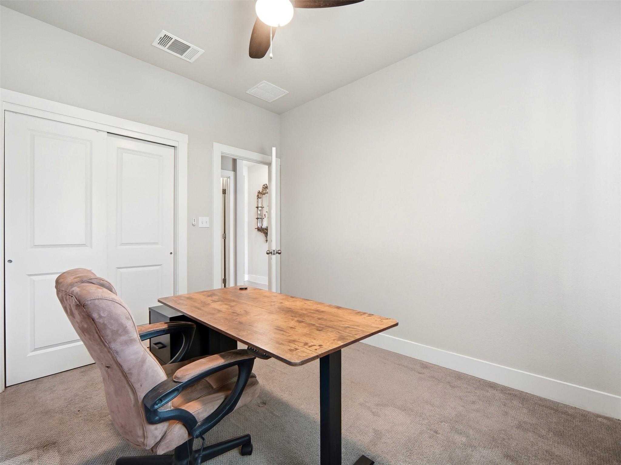 208 Winding Hollow Ln, Georgetown, TX 78628