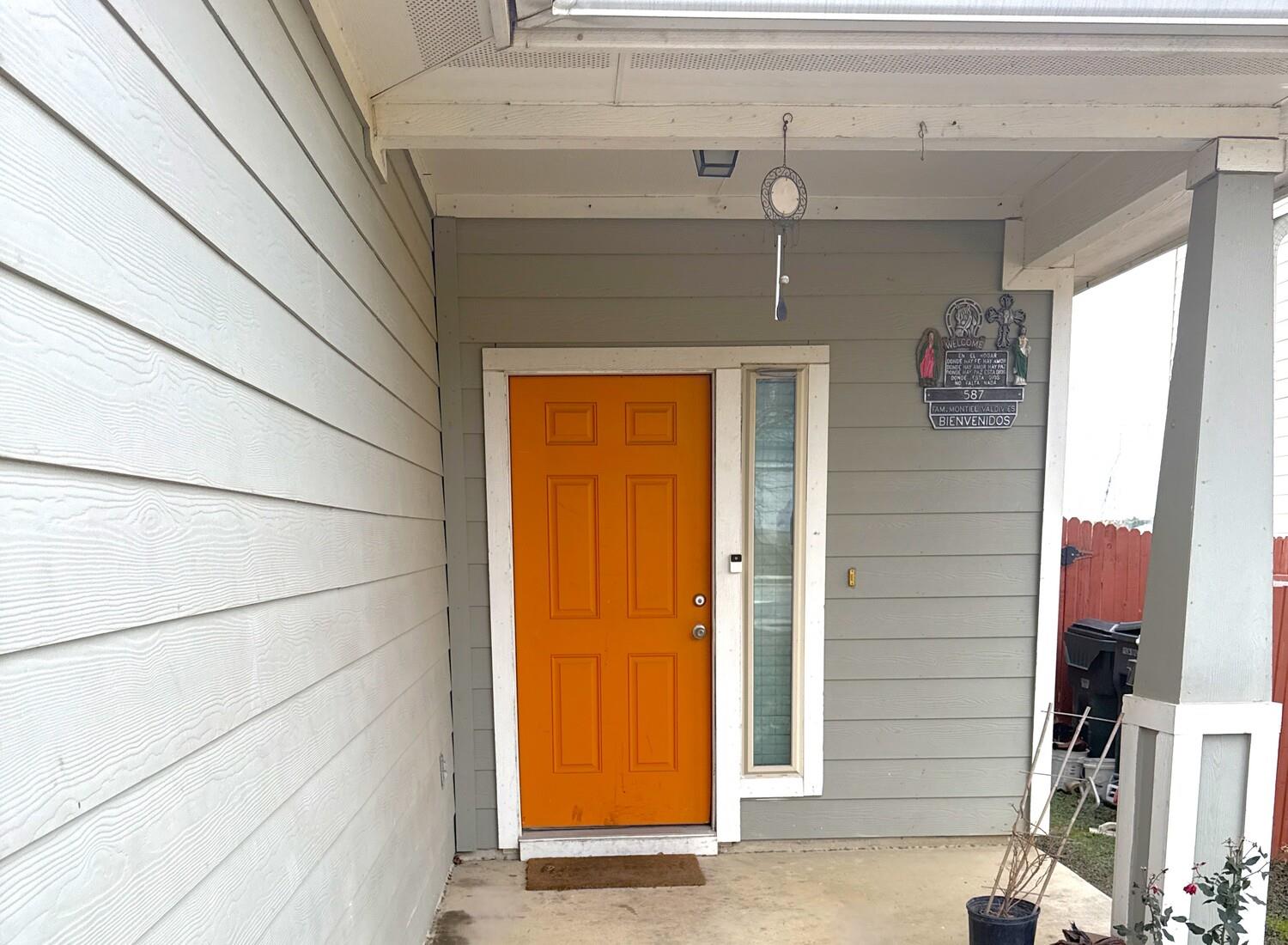 587 Twisted Oaks Ln, Buda, TX 78610