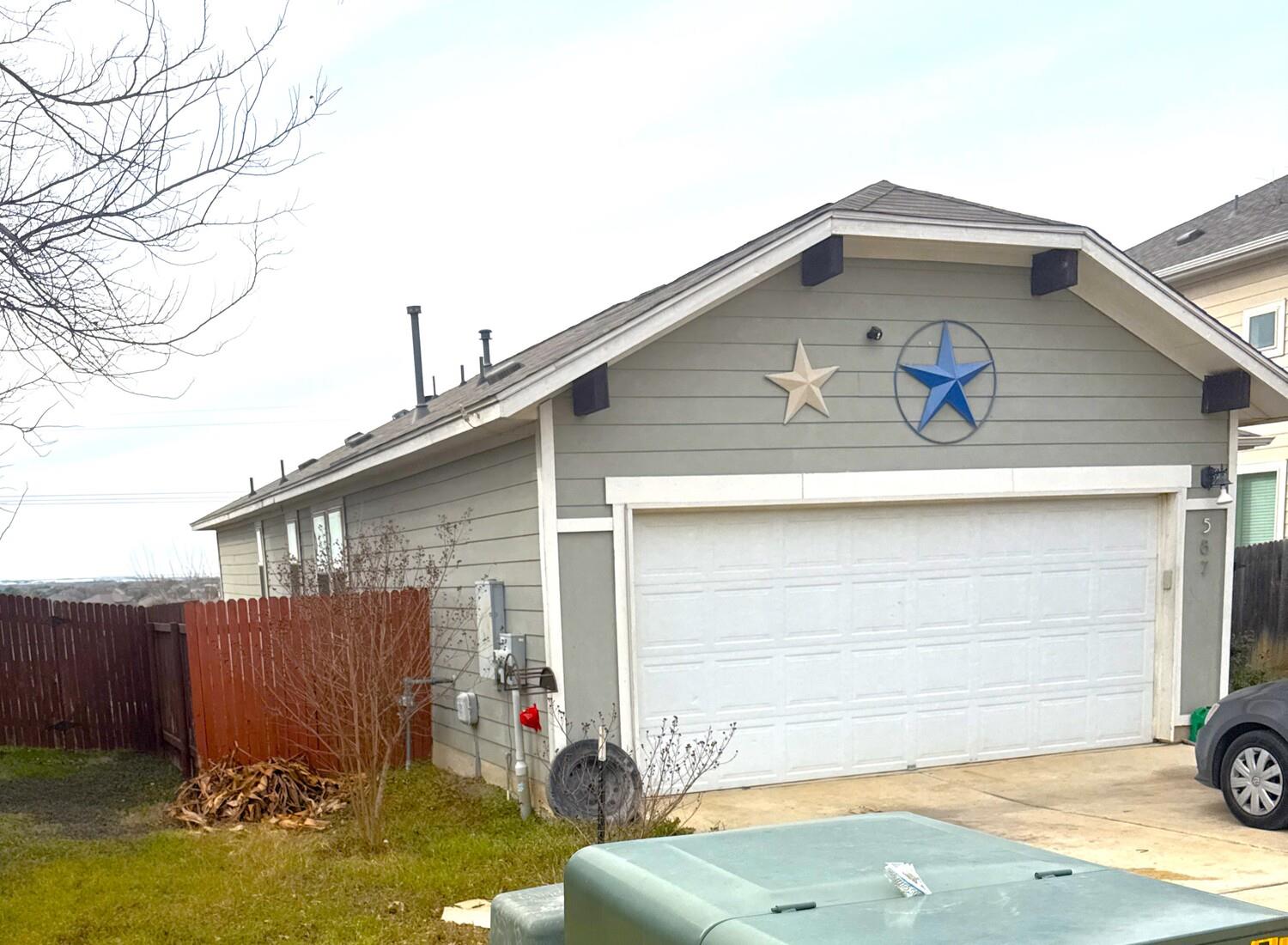 587 Twisted Oaks Ln, Buda, TX 78610